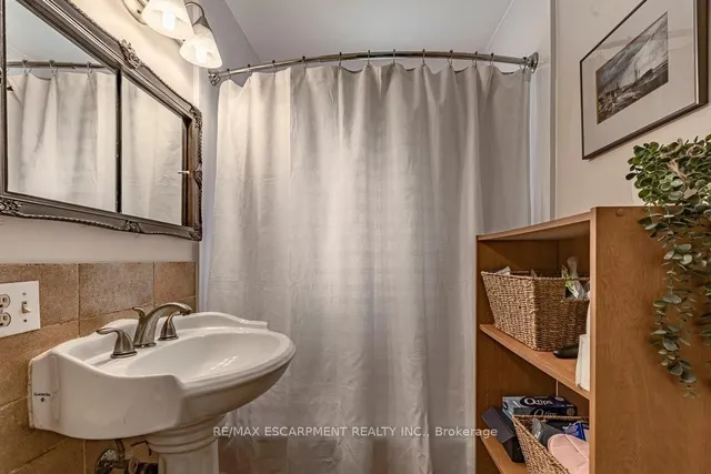 Additional property image - 14 Danbury St