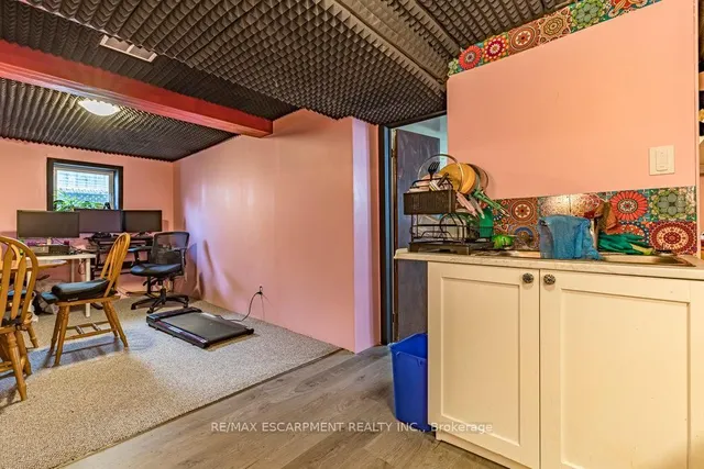Additional property image - 14 Danbury St