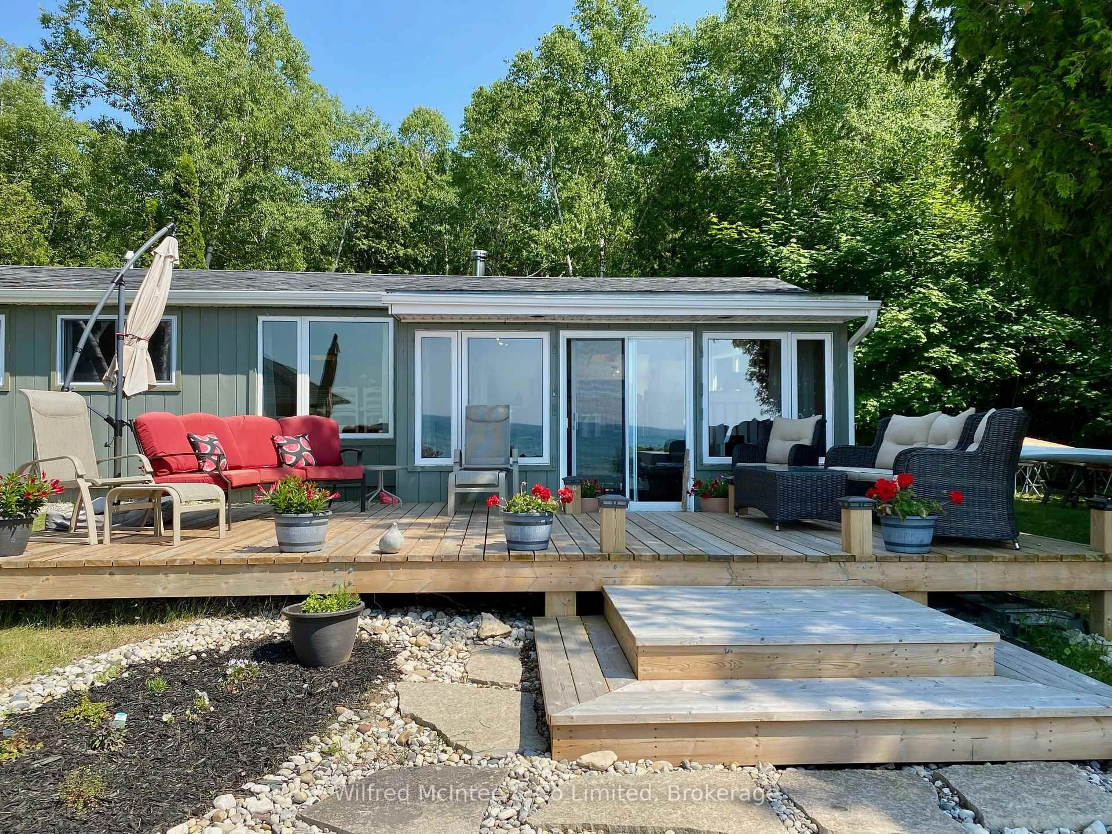 Patio, water/lake/river/ocean view for 915 BRUCE ROAD 13 Rd, Native Leased Lands Ontario N0H 2L0