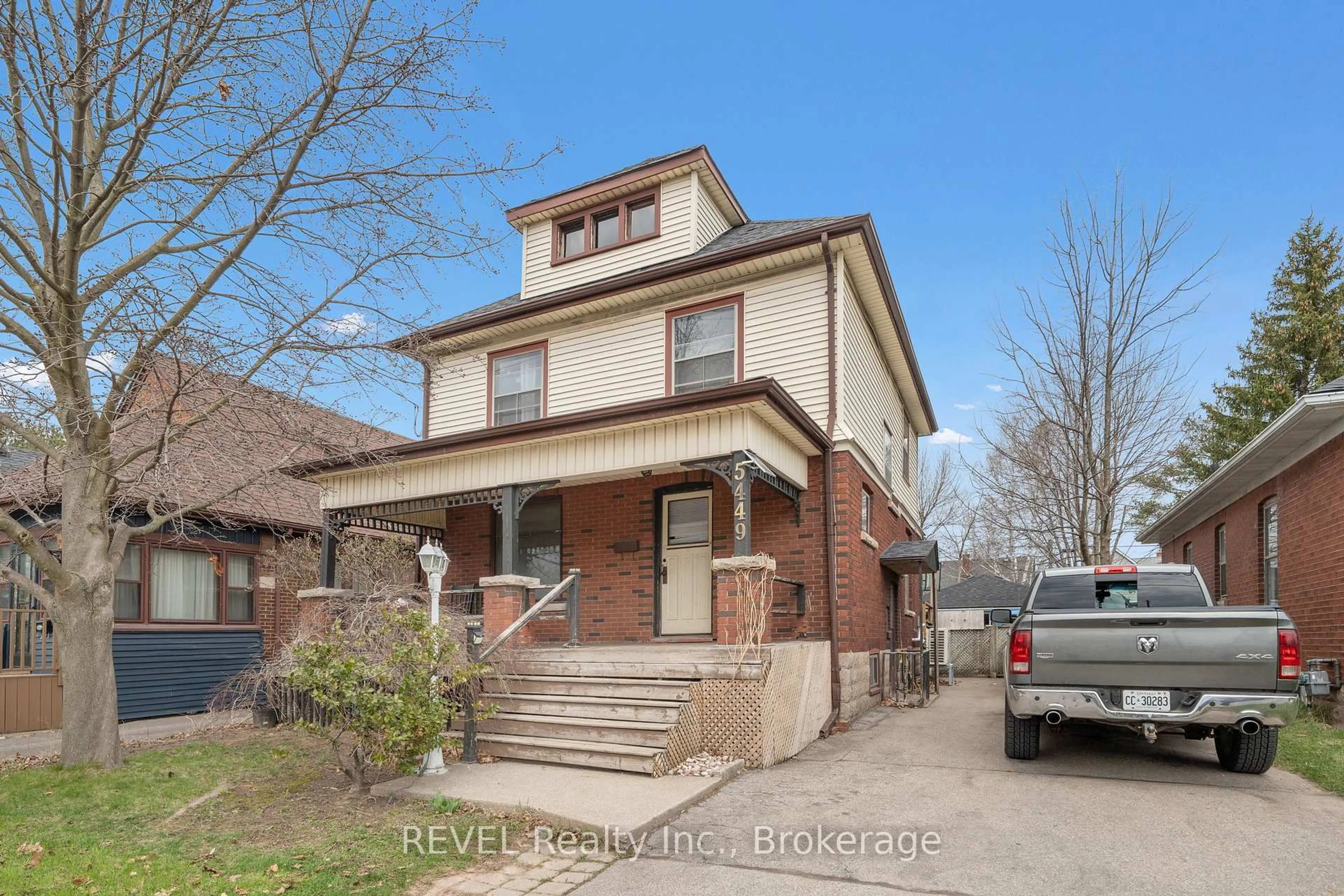 Home with brick exterior material, street for 5449 Morrison St, Niagara Falls Ontario L2E 2E6