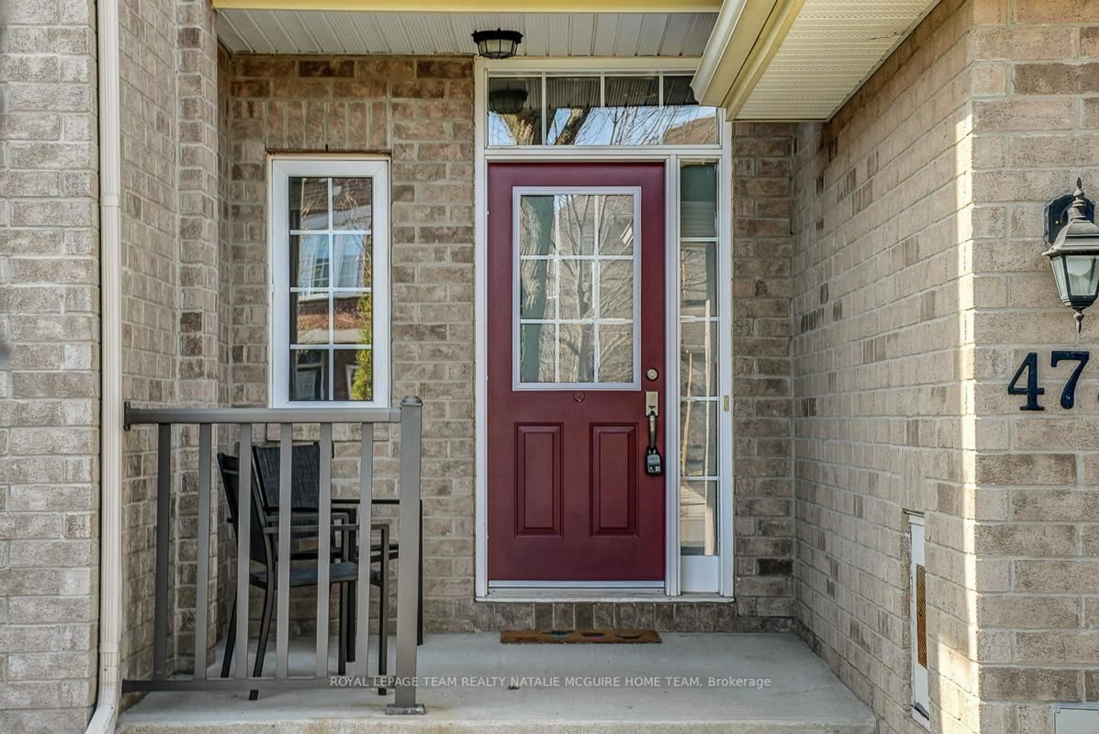 Indoor entryway for 475 Grey Seal Circ, Ottawa Ontario K1V 2H7