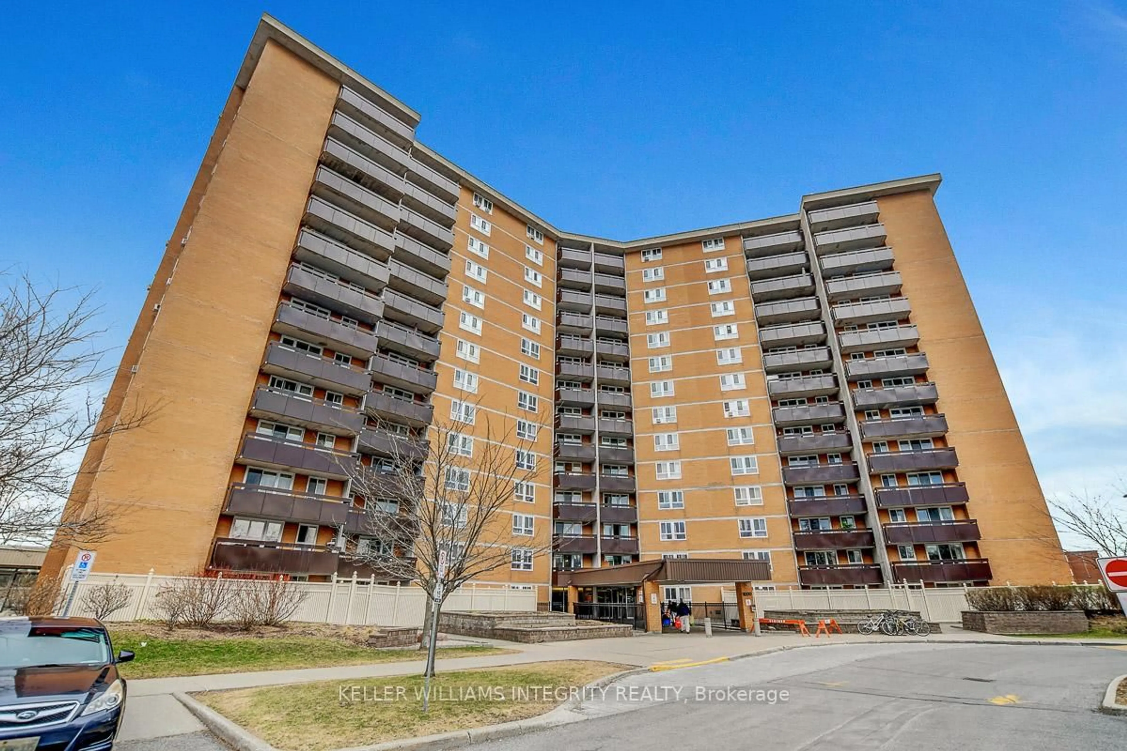 Unknown for 2000 Jasmine Cres #206, Ottawa Ontario K1J 8K4
