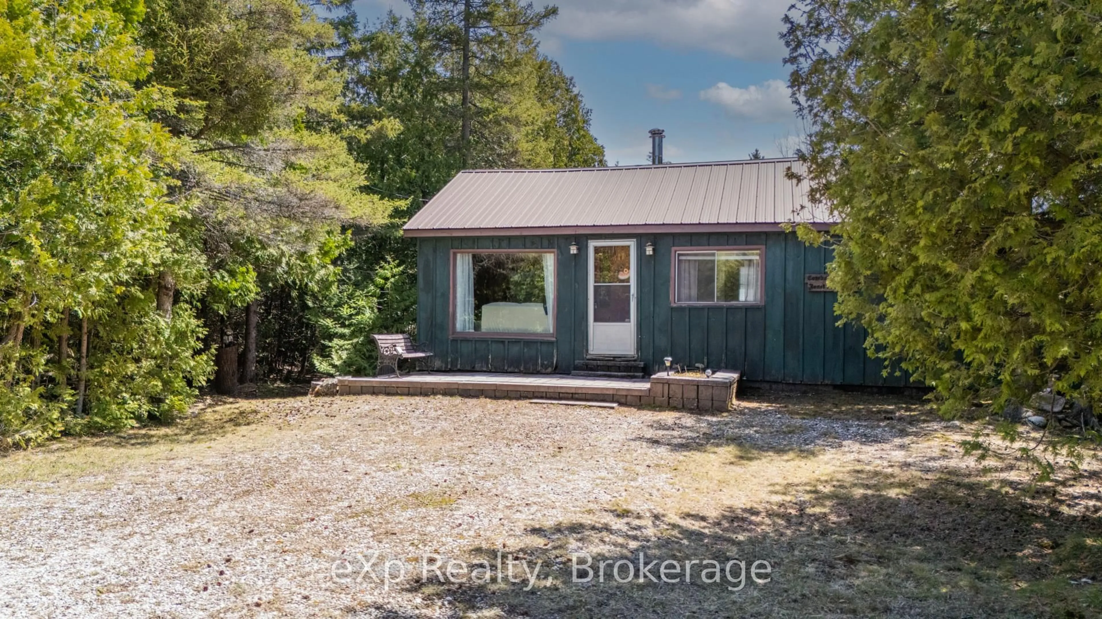 A pic from outside/outdoor area/front of a property/back of a property/a pic from drone, unknown for 45 BAYWATCH Dr, Northern Bruce Peninsula Ontario N0H 2T0