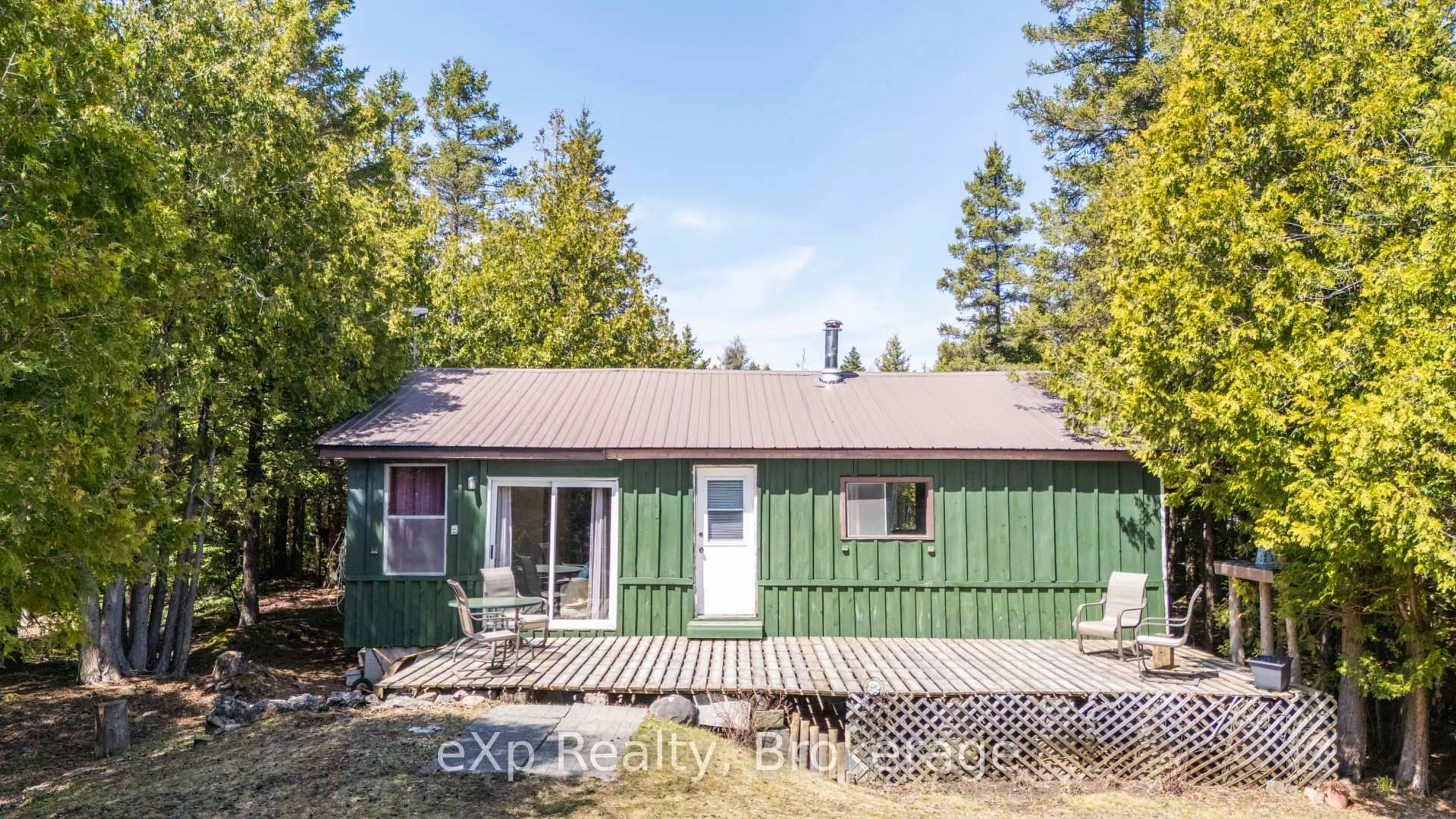 Shed for 45 BAYWATCH Dr, Northern Bruce Peninsula Ontario N0H 2T0