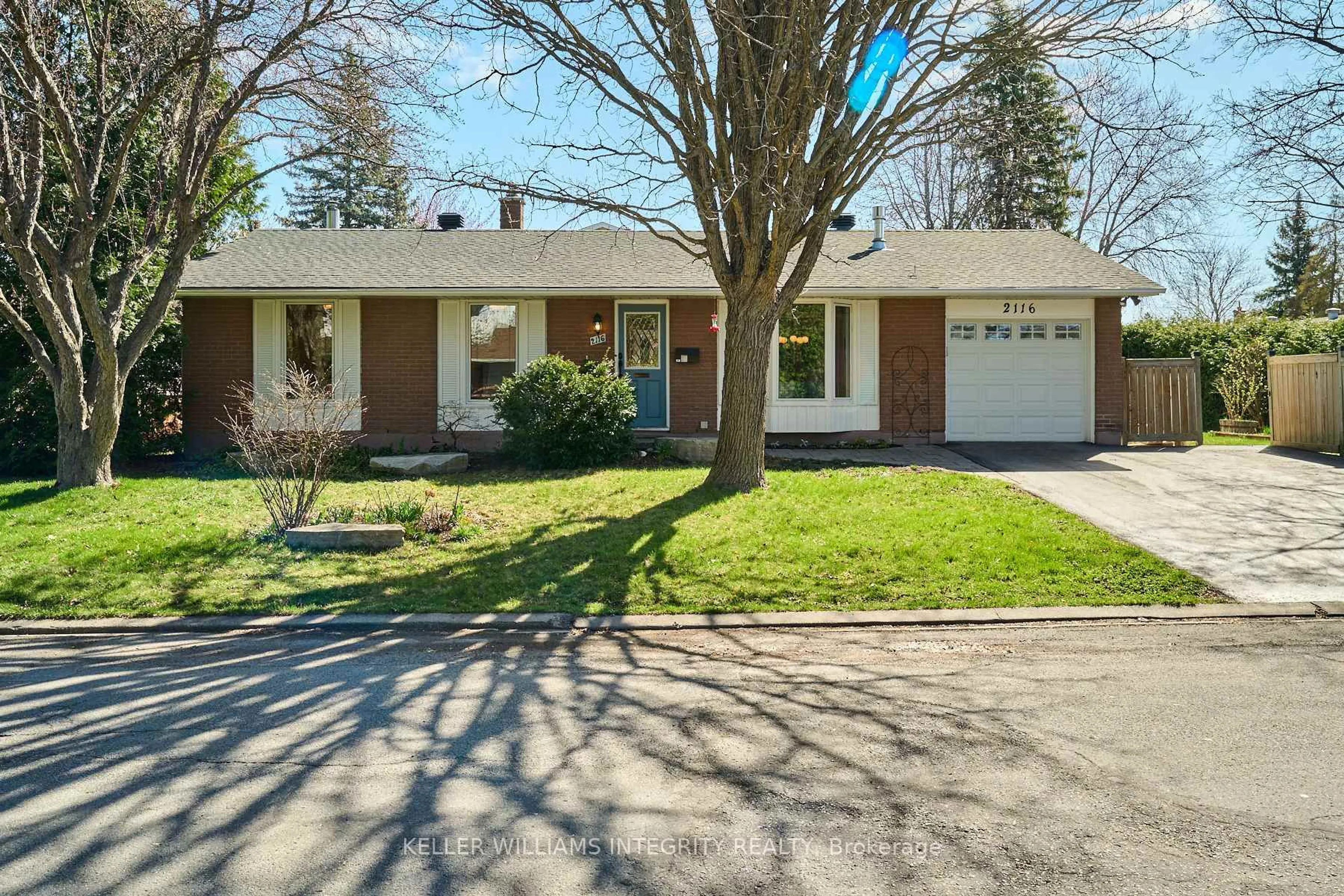 Home with brick exterior material, street for 2116 Fillmore Cres, Ottawa Ontario K1J 6A4
