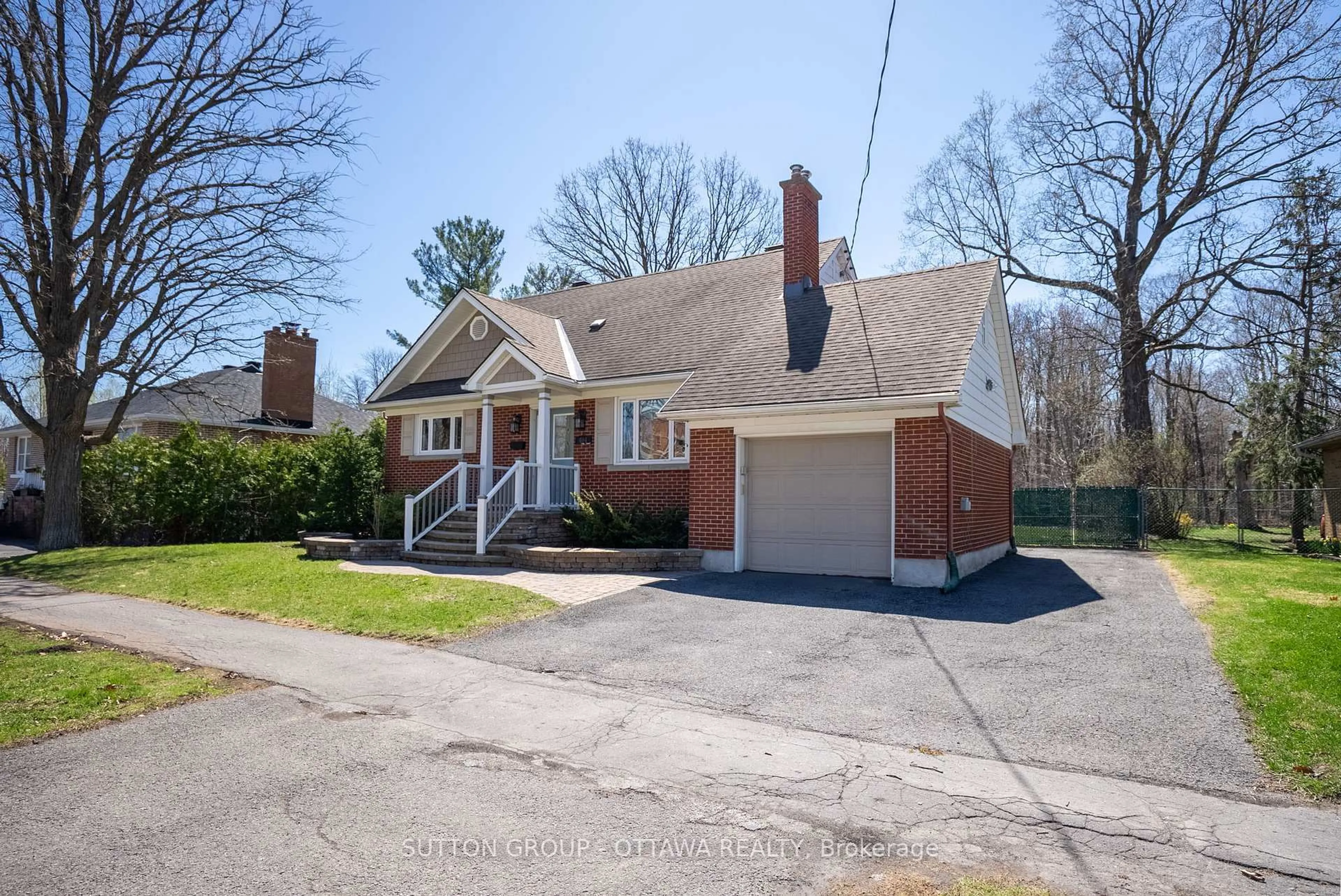 Home with brick exterior material, street for 494 PLEASANT PARK Rd, Ottawa Ontario K1H 5N1