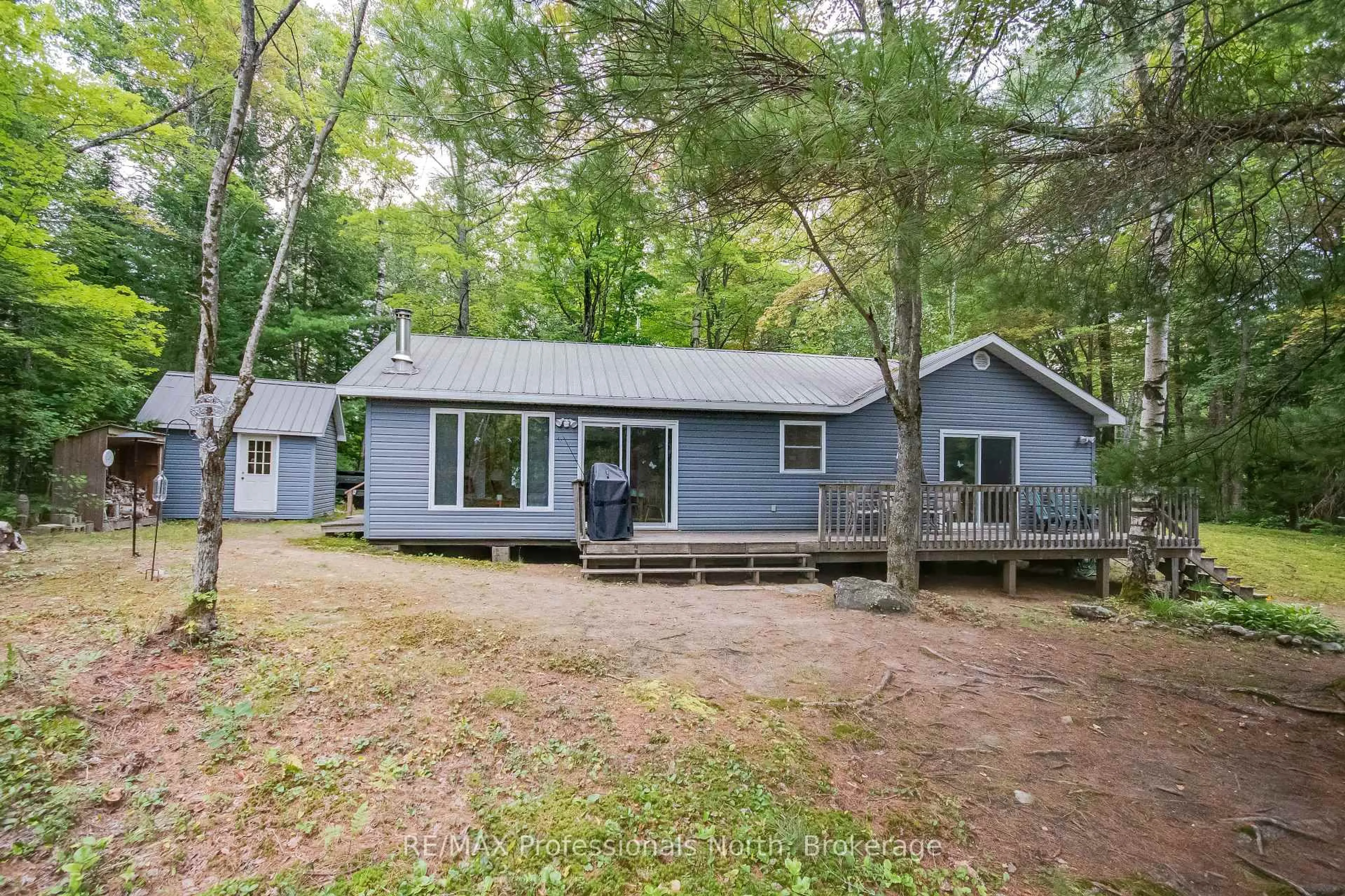 Home with vinyl exterior material, unknown for 1299 Dickie Lake Rd, Lake of Bays Ontario P0B 1A0