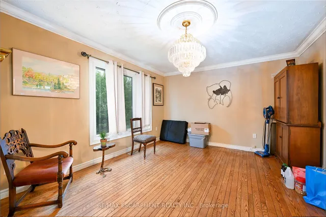 Additional property image - 7 Osgoode Crt
