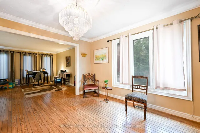 Additional property image - 7 Osgoode Crt
