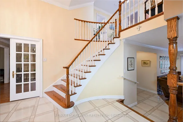 Additional property image - 7 Osgoode Crt