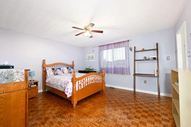 Additional property image - 7 Osgoode Crt