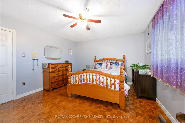 Additional property image - 7 Osgoode Crt
