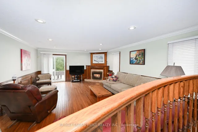 Additional property image - 7 Osgoode Crt