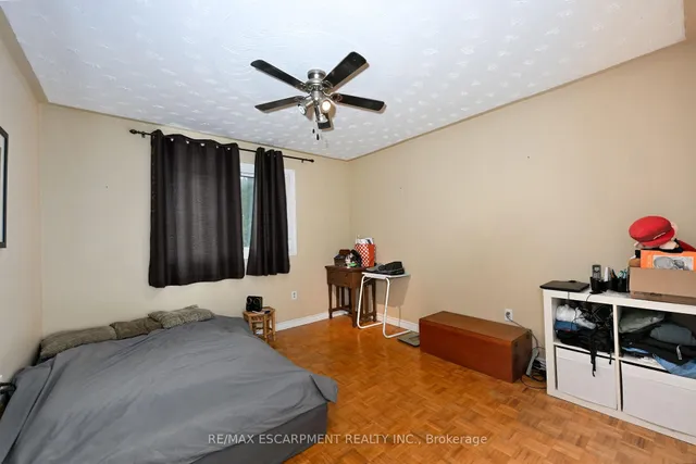 Additional property image - 7 Osgoode Crt