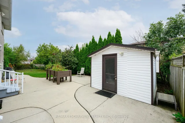 Additional property image - 7 Osgoode Crt