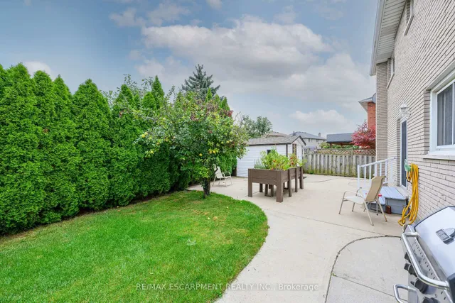 Additional property image - 7 Osgoode Crt