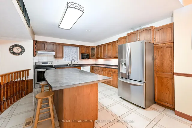 Additional property image - 7 Osgoode Crt