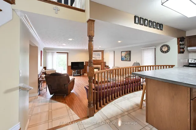 Additional property image - 7 Osgoode Crt