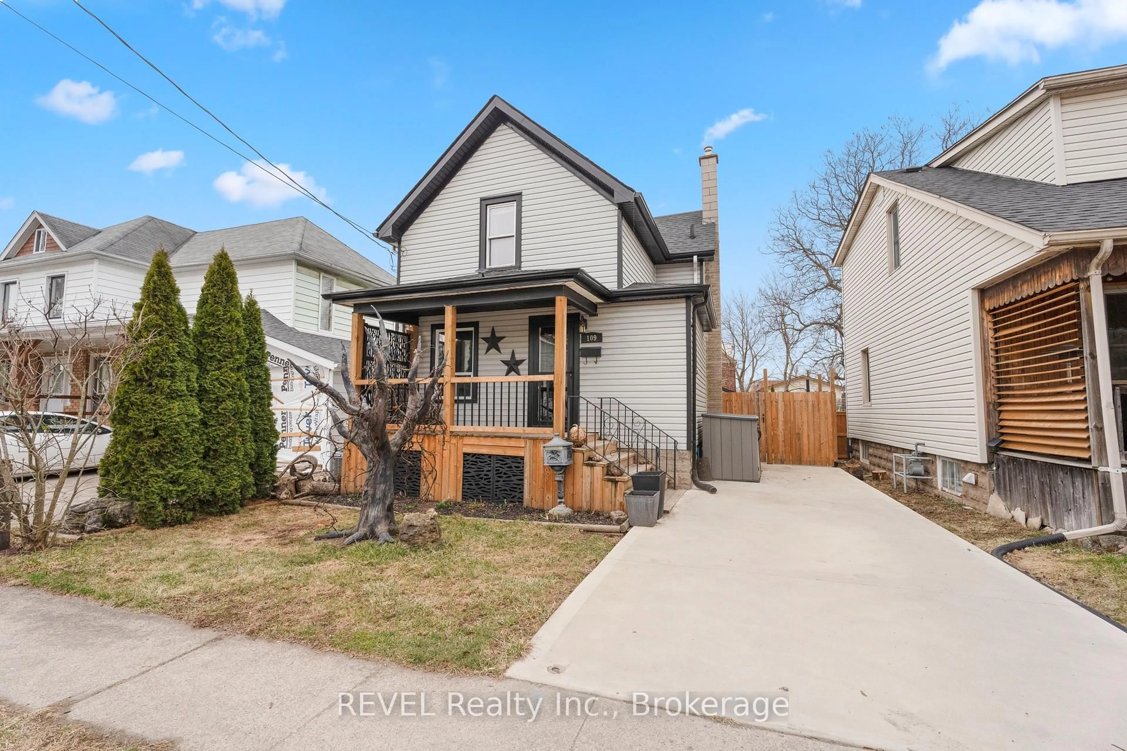 Home with brick exterior material, street for 109 Margery Rd, Welland Ontario L3B 2P9