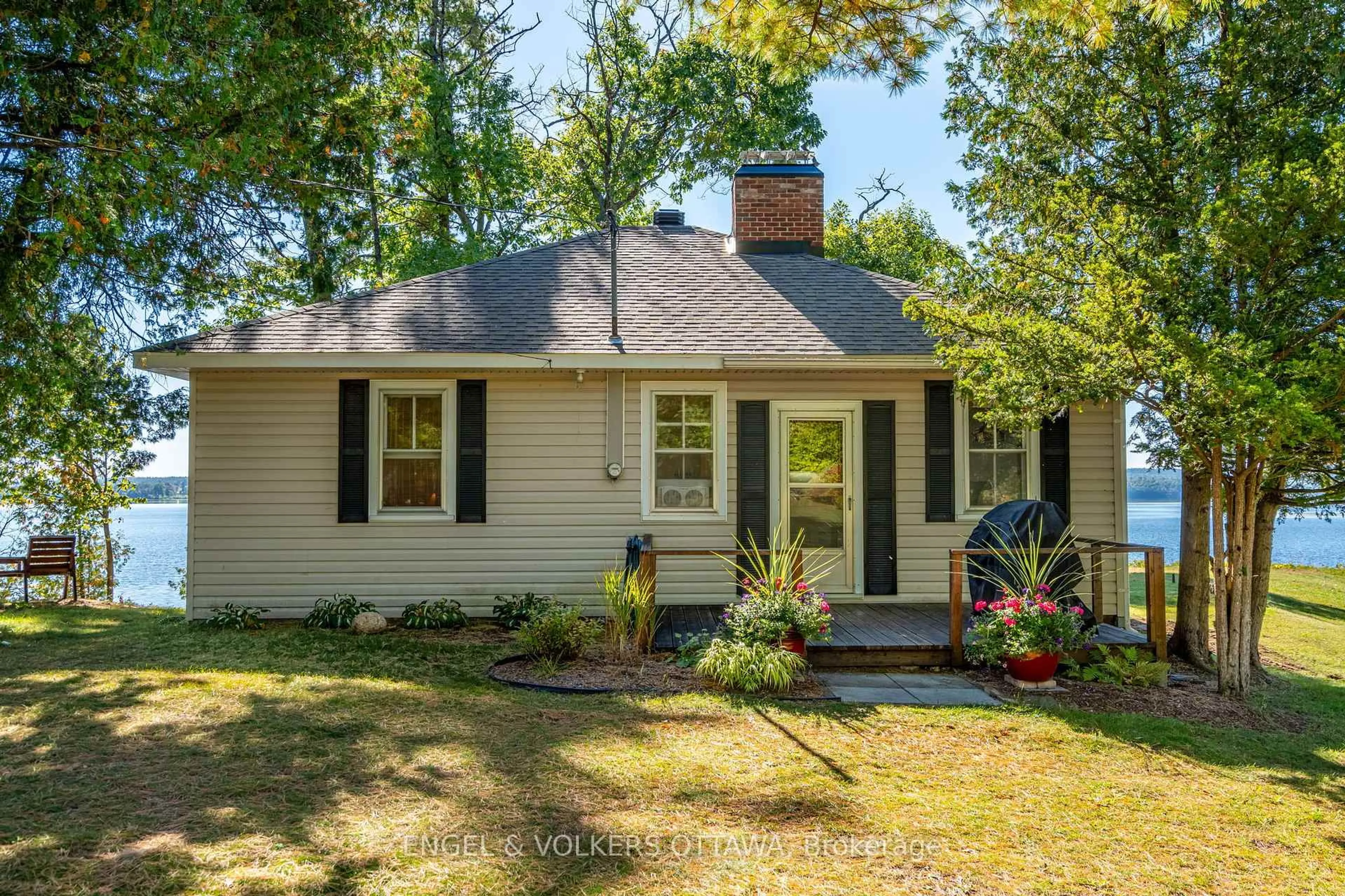 Home with vinyl exterior material, street for 5349 CALABOGIE Rd, Calabogie Ontario K0J 1H0