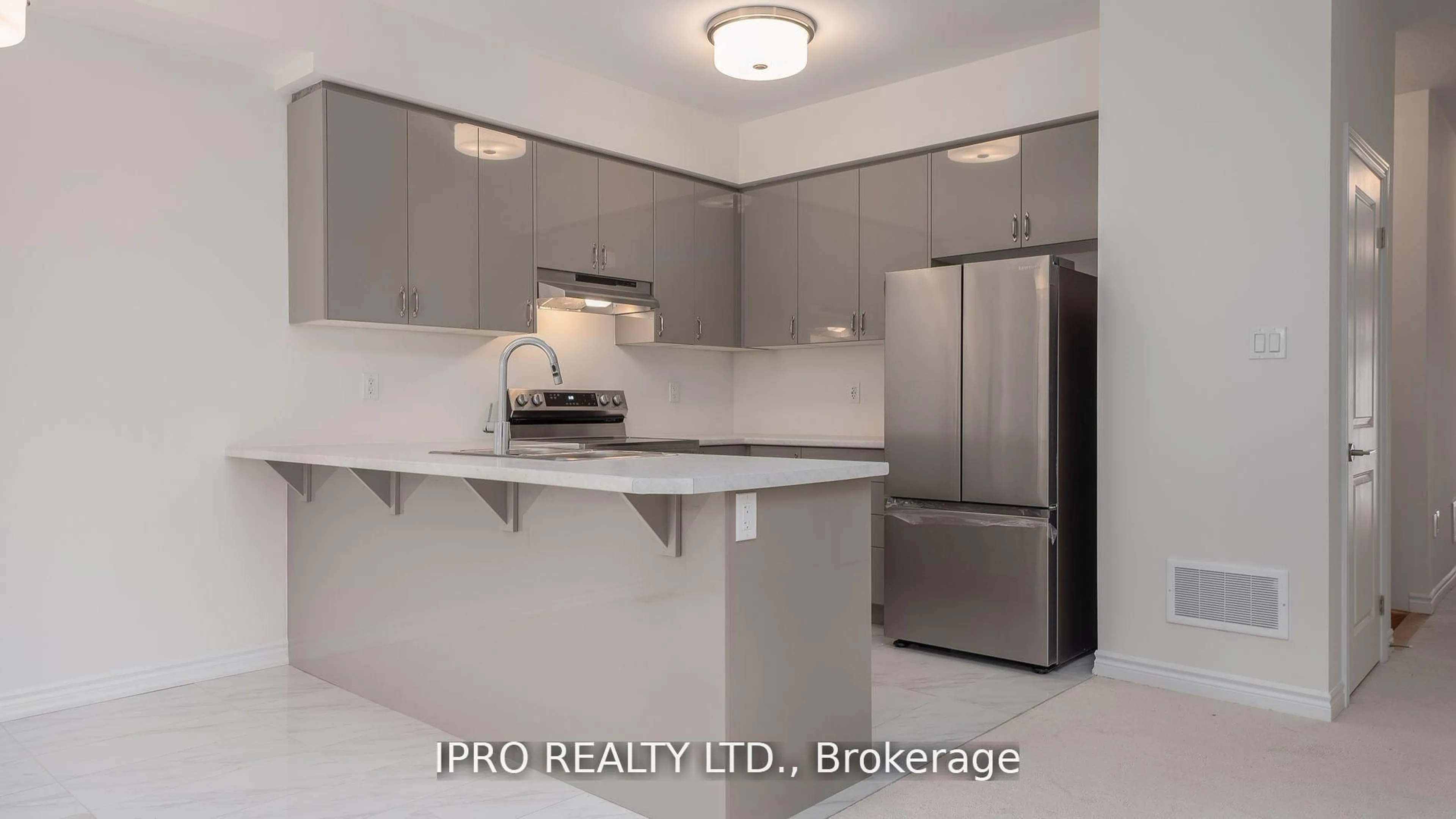 Unknown for 30 Bowery Rd, Brantford Ontario N3V 0B2