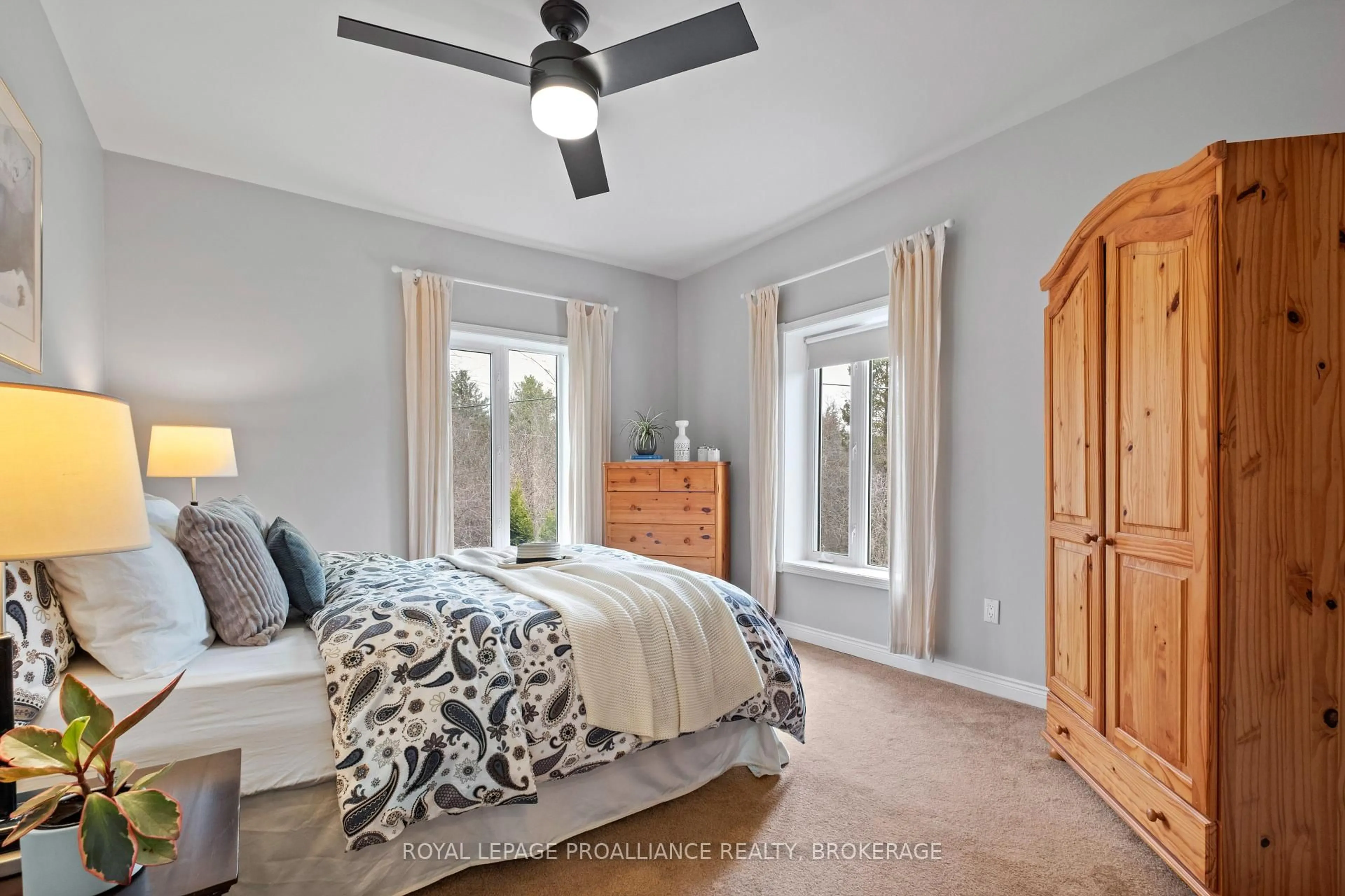 Bedroom with bed, unknown for 2749 Lakefield Dr, Inverary Ontario K0H 1X0