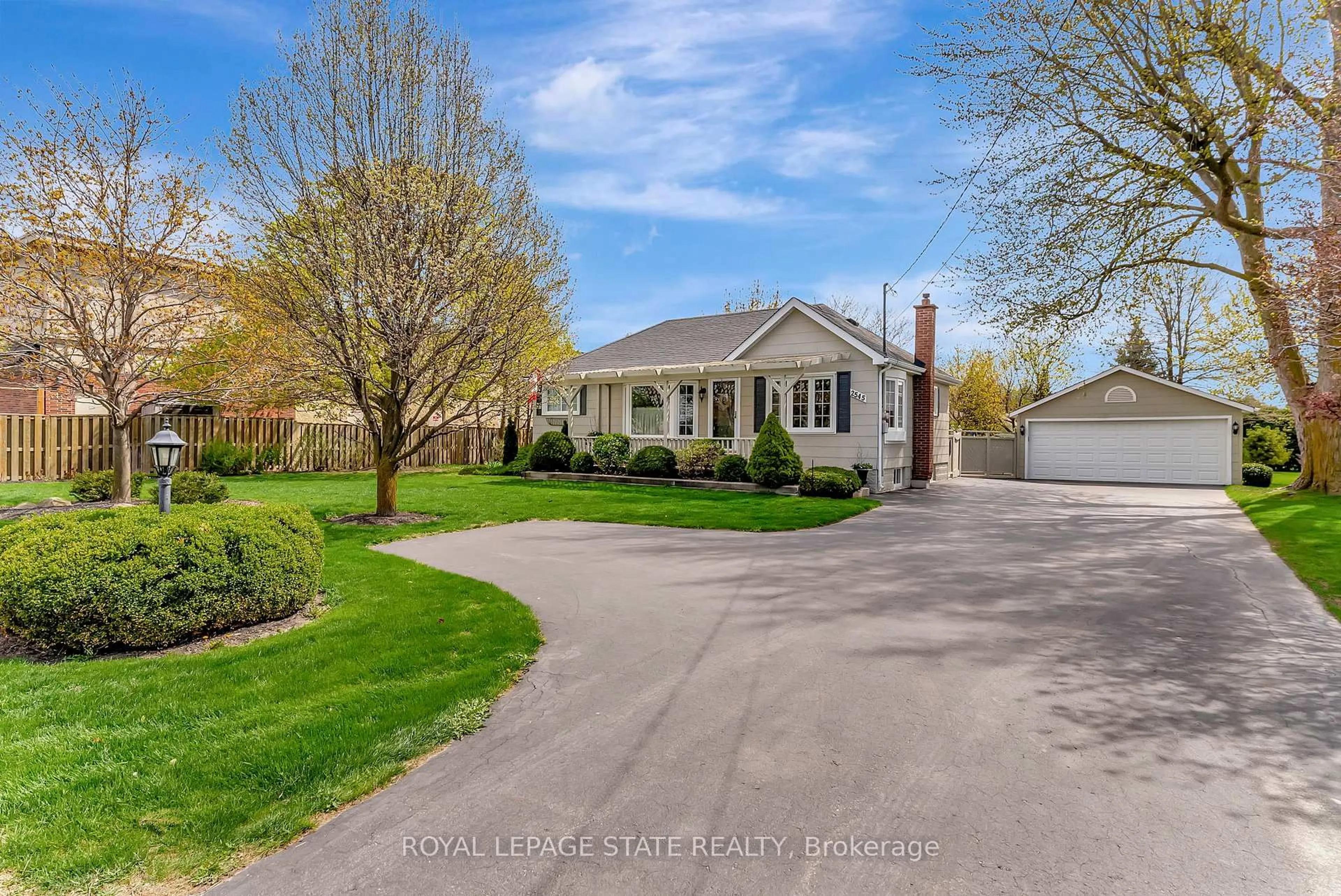 A pic from outside/outdoor area/front of a property/back of a property/a pic from drone, street for 2545 Highway 56 Rd, Hamilton Ontario L0R 1C0