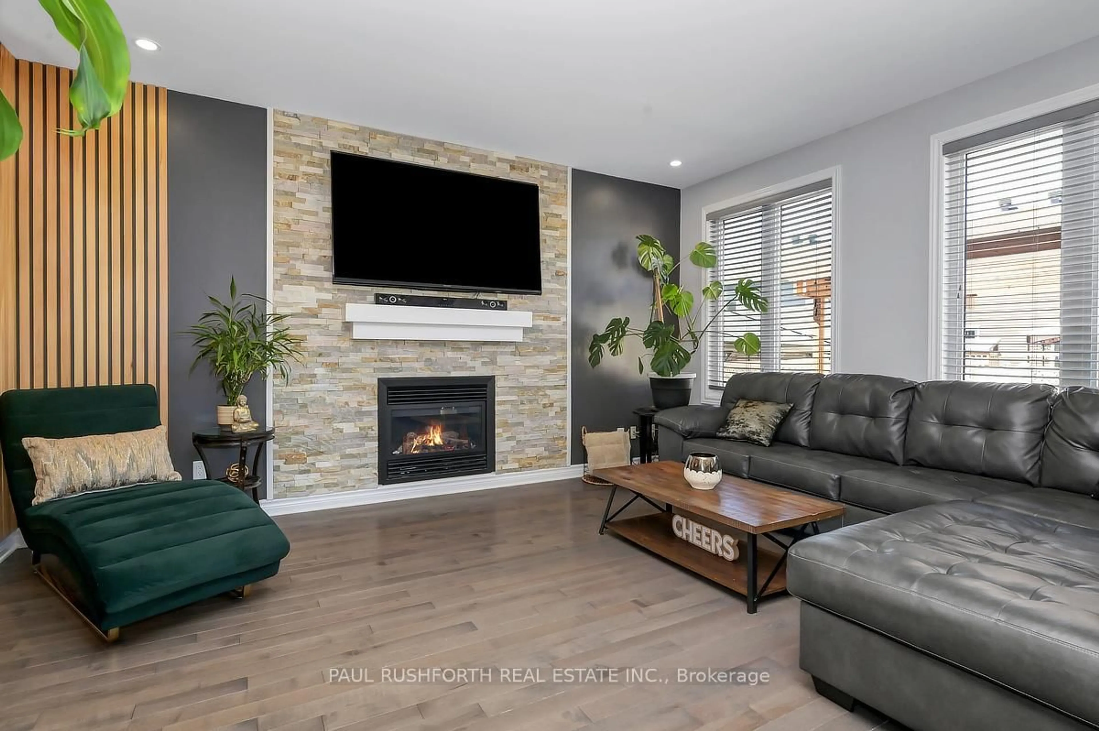 Living room with furniture, unknown for 213 ENCLAVE Walk, Ottawa Ontario K1W 0J4
