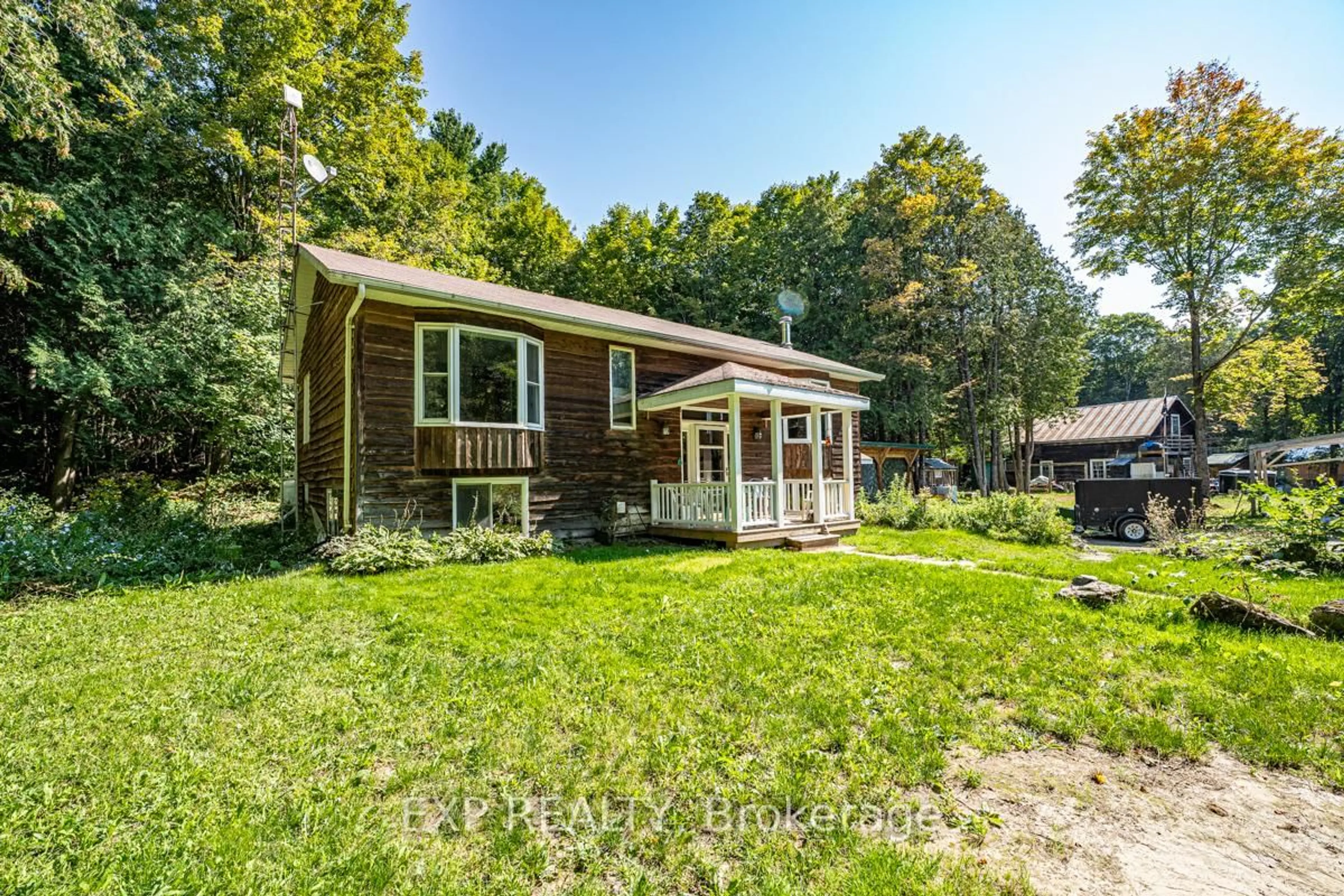 A pic from outside/outdoor area/front of a property/back of a property/a pic from drone, unknown for 192 Gulf Rd, Limoges Ontario K0K 2M0