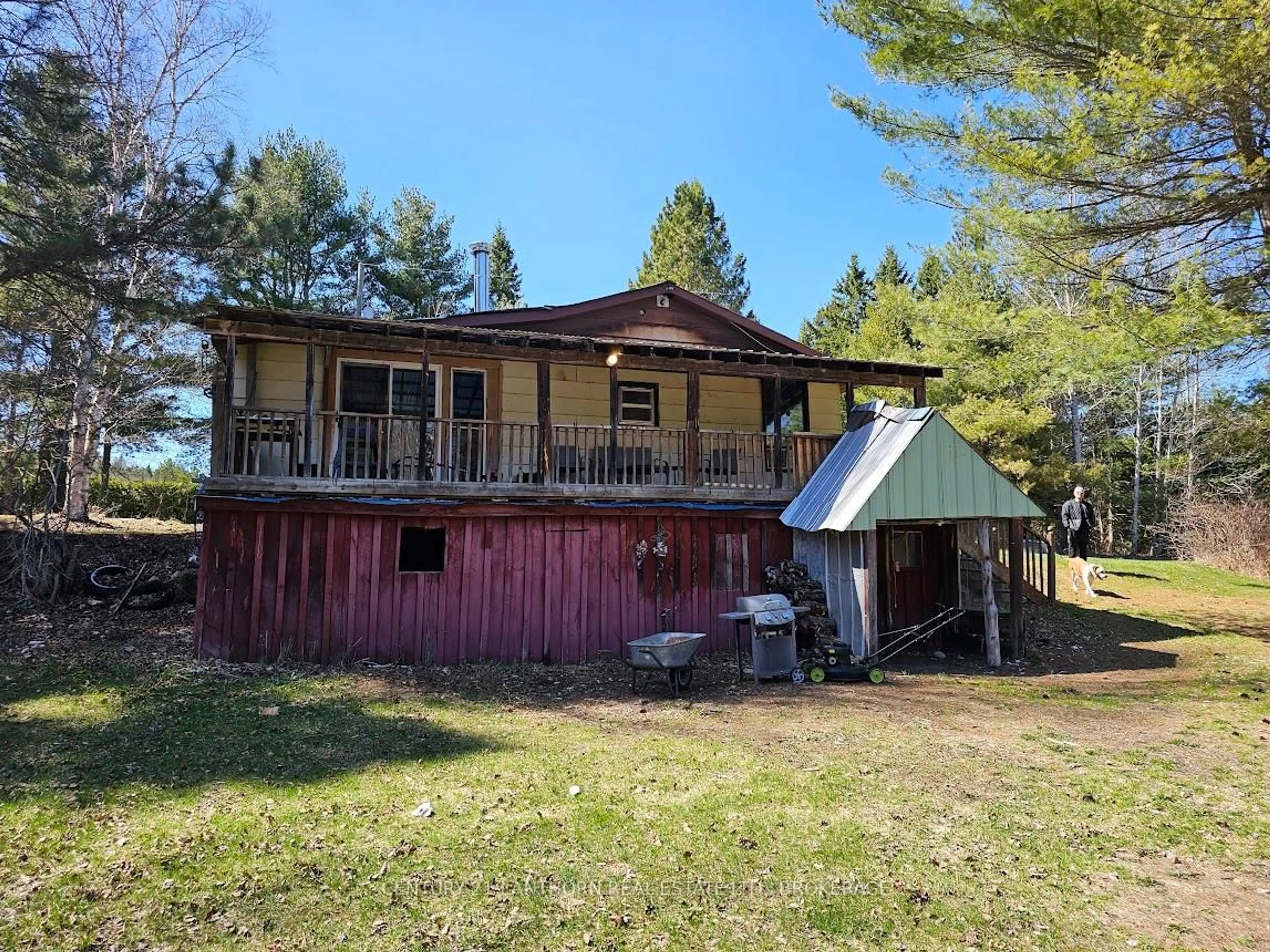 A pic from outside/outdoor area/front of a property/back of a property/a pic from drone, building for 119 Addington rd 7 Rd, Denbigh Ontario K0H 1L0