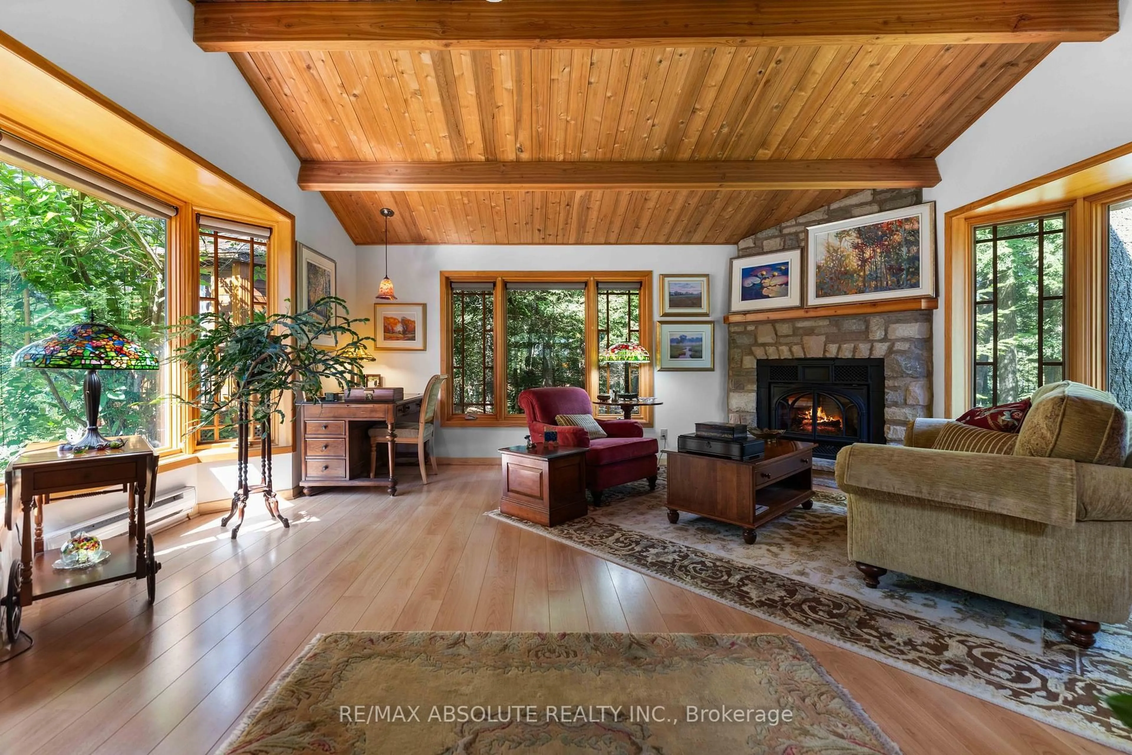 Indoor foyer for 1384 C Centennial Lake Rd, Clarendon Station Ontario K0H 1J0