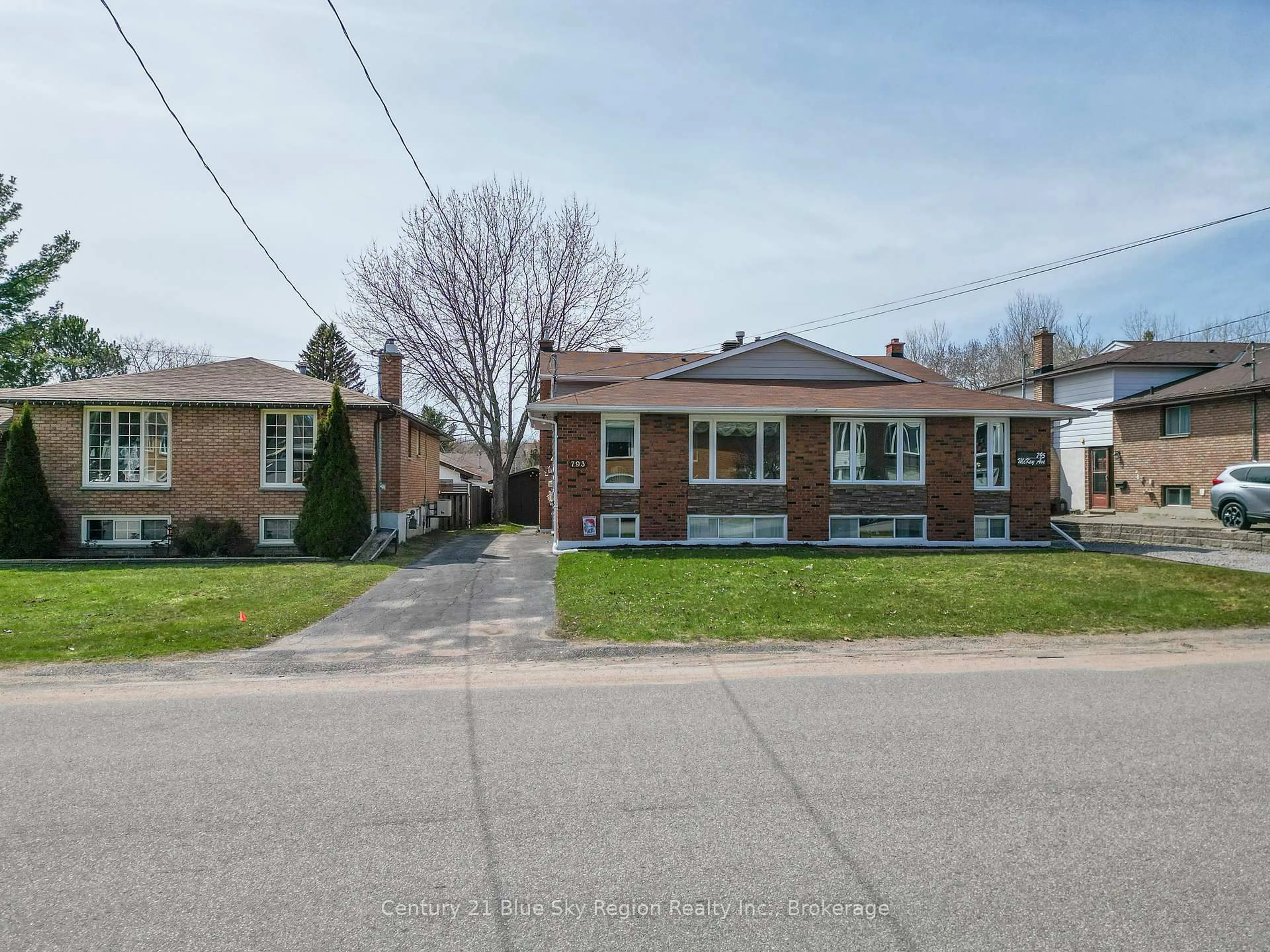 Home with brick exterior material, street for 793 Mckay Ave, North Bay Ontario P1B 7W2