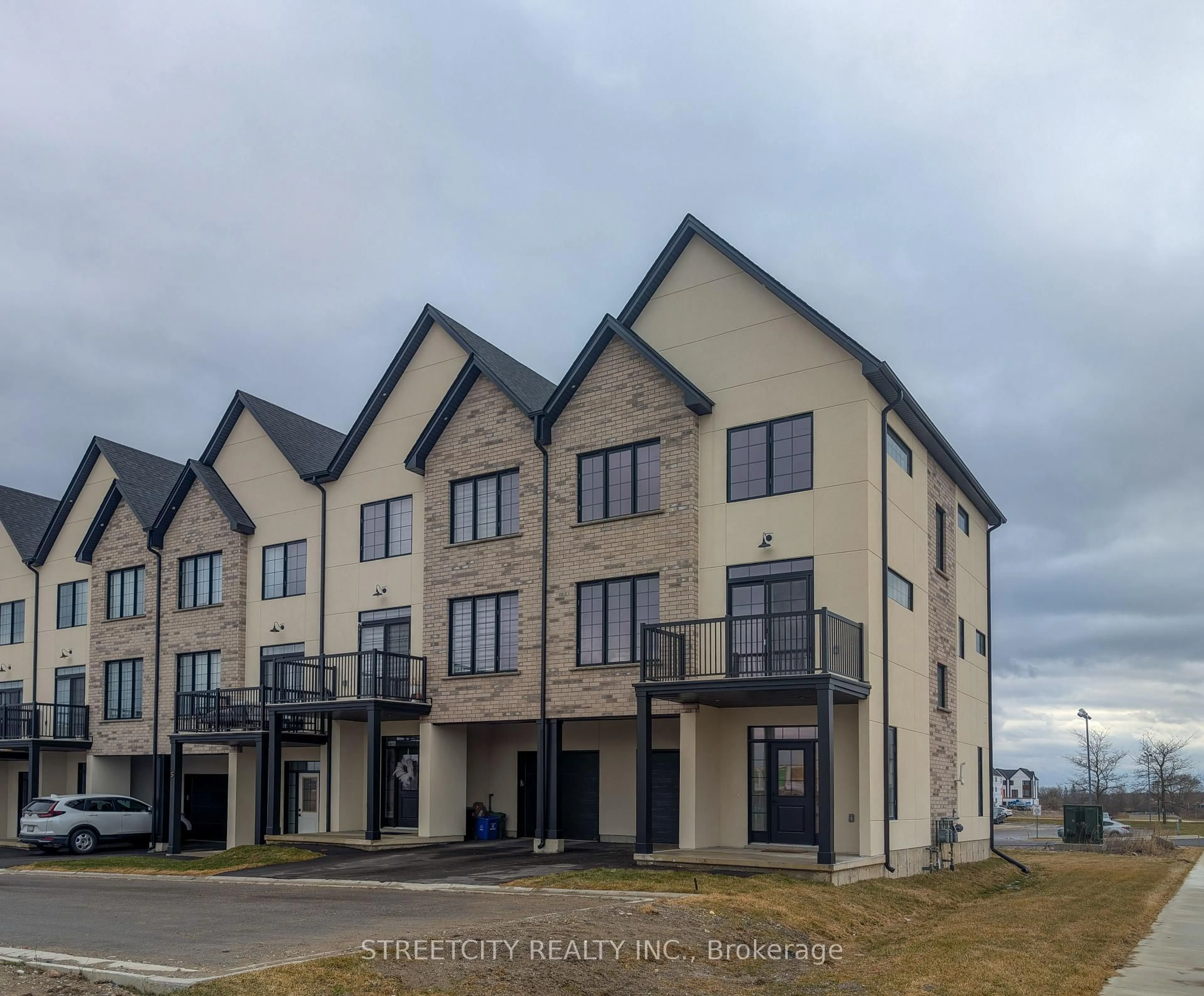A pic from outside/outdoor area/front of a property/back of a property/a pic from drone, unknown for 235 Kennington Way #8, London South Ontario N6L 0H4