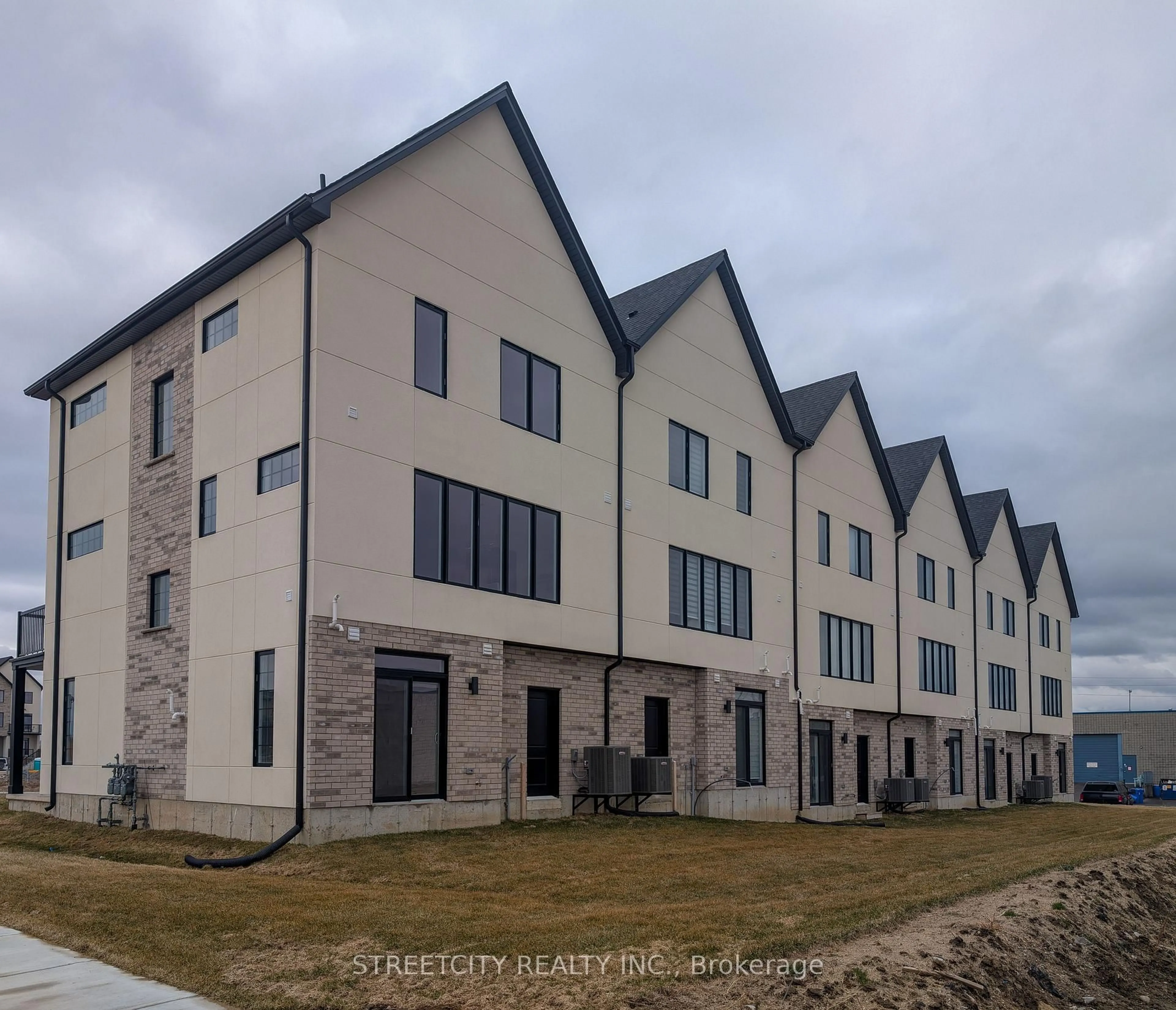 Unknown for 235 Kennington Way #8, London South Ontario N6L 0H4
