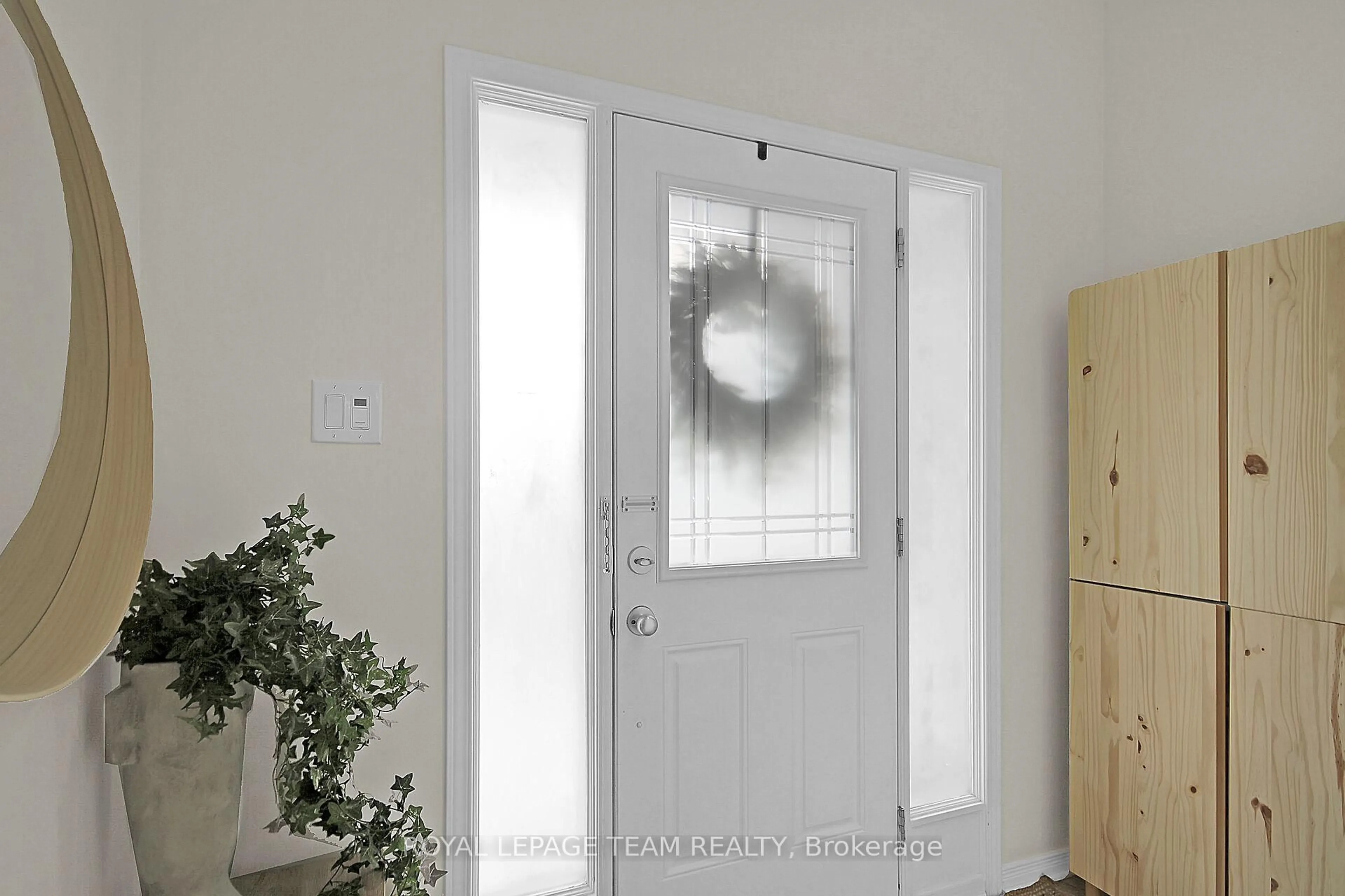 Indoor entryway for 311 Via San Marino St, Ottawa Ontario K2J 5X8