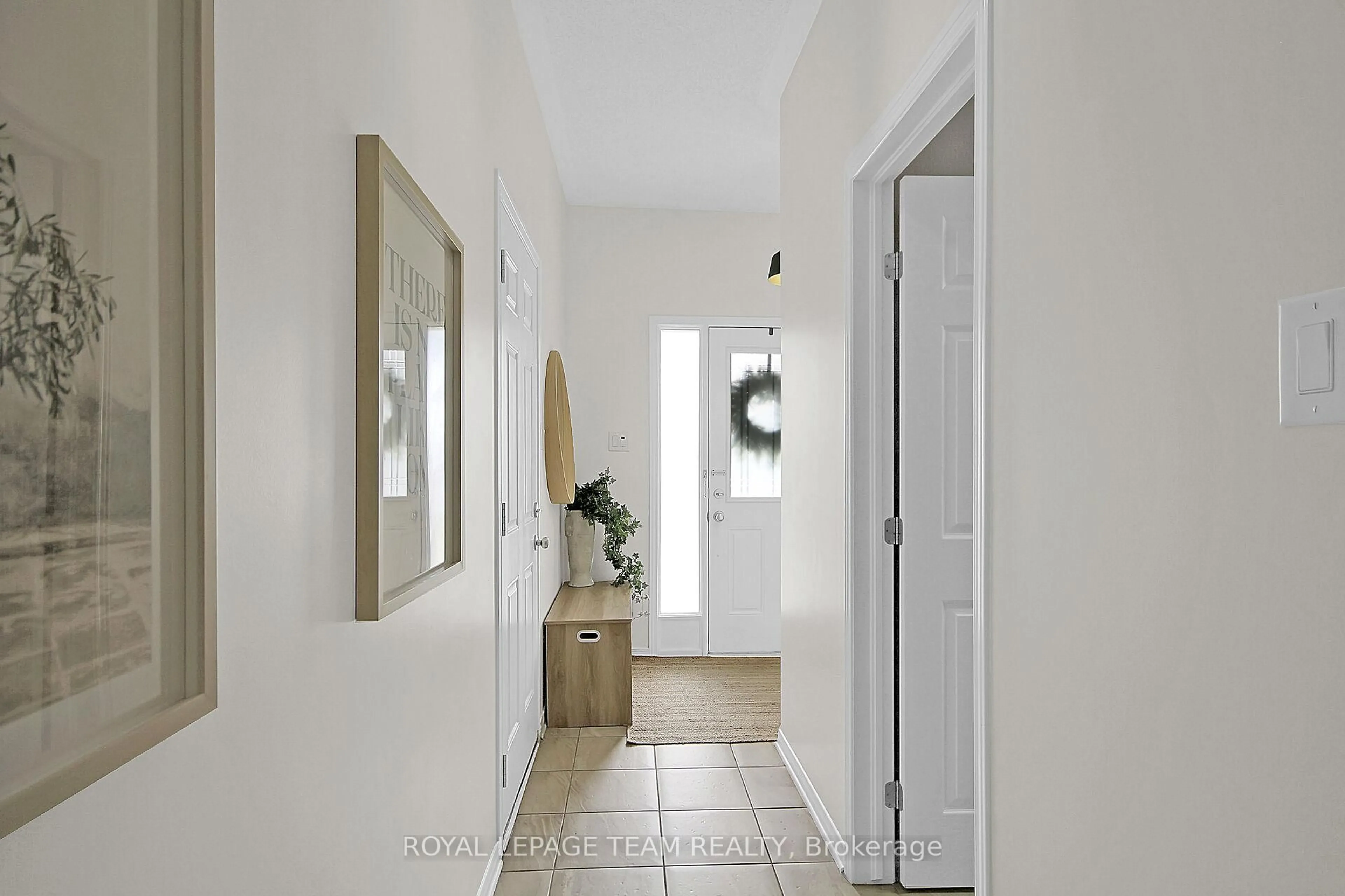 Indoor entryway for 311 Via San Marino St, Ottawa Ontario K2J 5X8