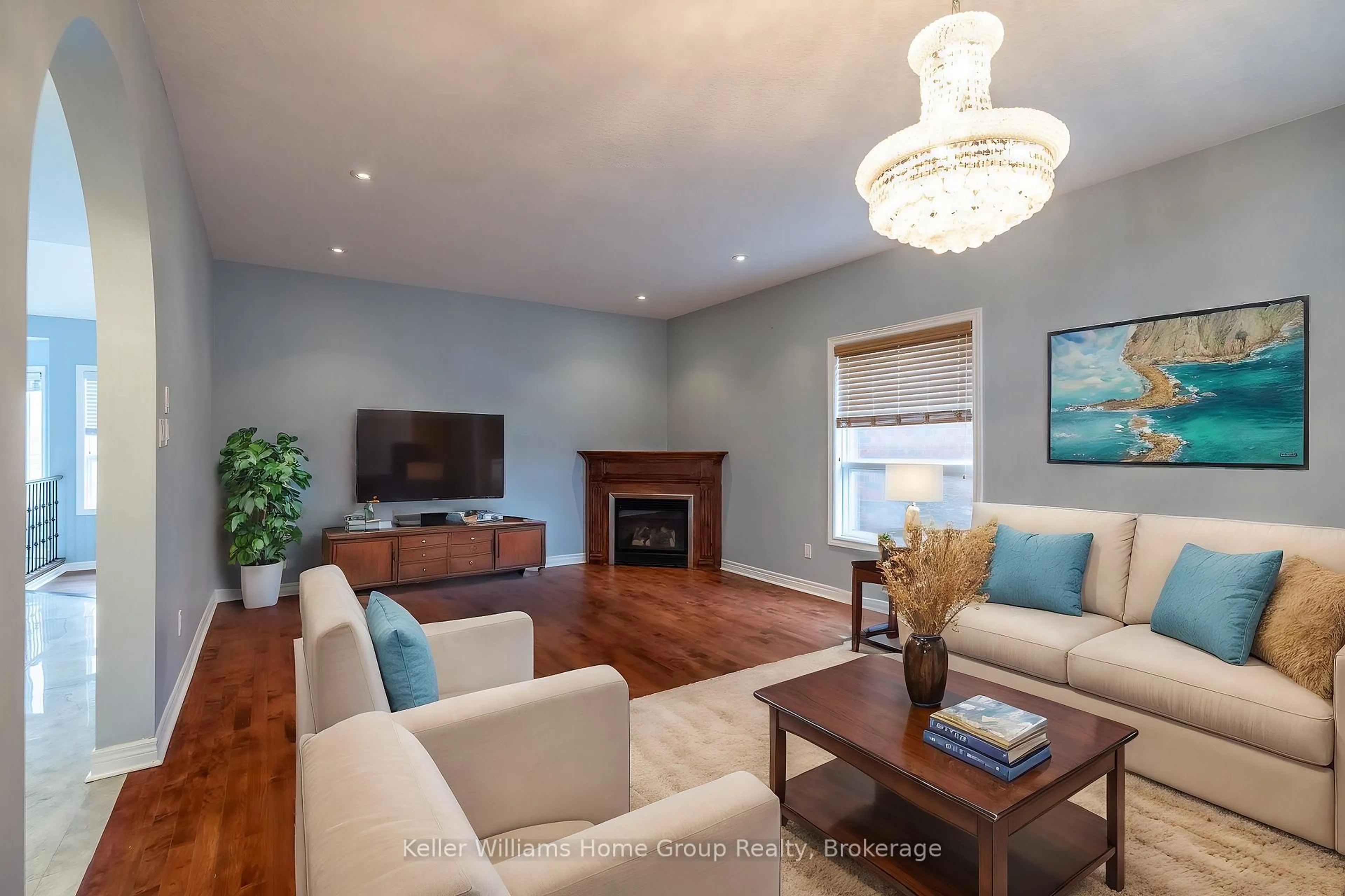 Living room with furniture, wood/laminate floor for 4 CLAIRFIELDS Dr, Guelph Ontario N1G 5H5