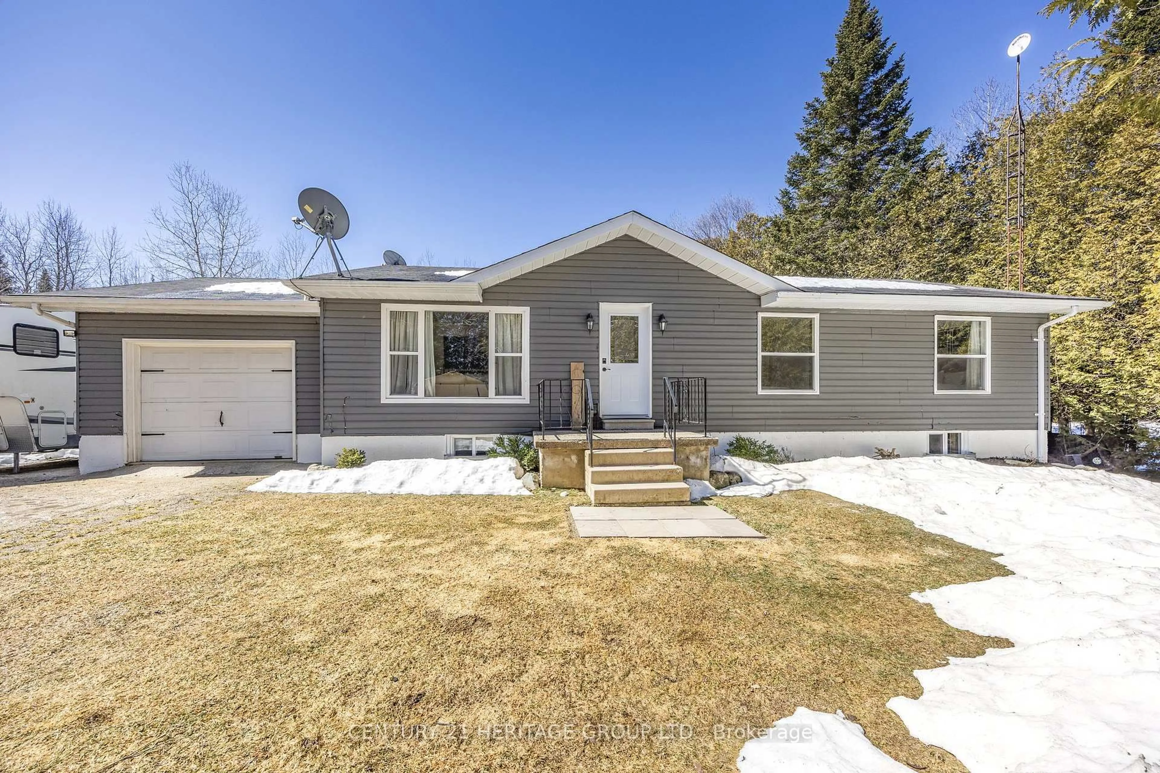 Home with vinyl exterior material, street for 151564 Southgate Sideroad 15 N/A, Southgate Ontario N0G 1N0
