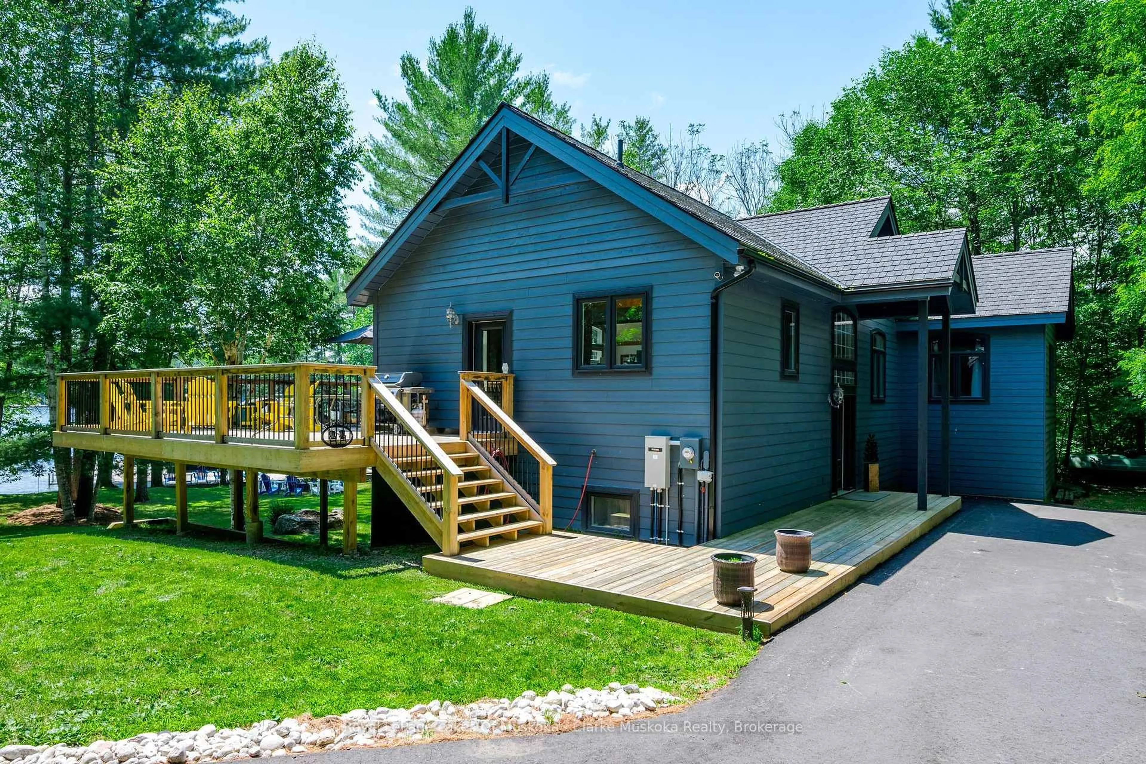 Patio, unknown for 1298 Hemlock Point Rd, Muskoka Lakes Ontario P0B 1J0