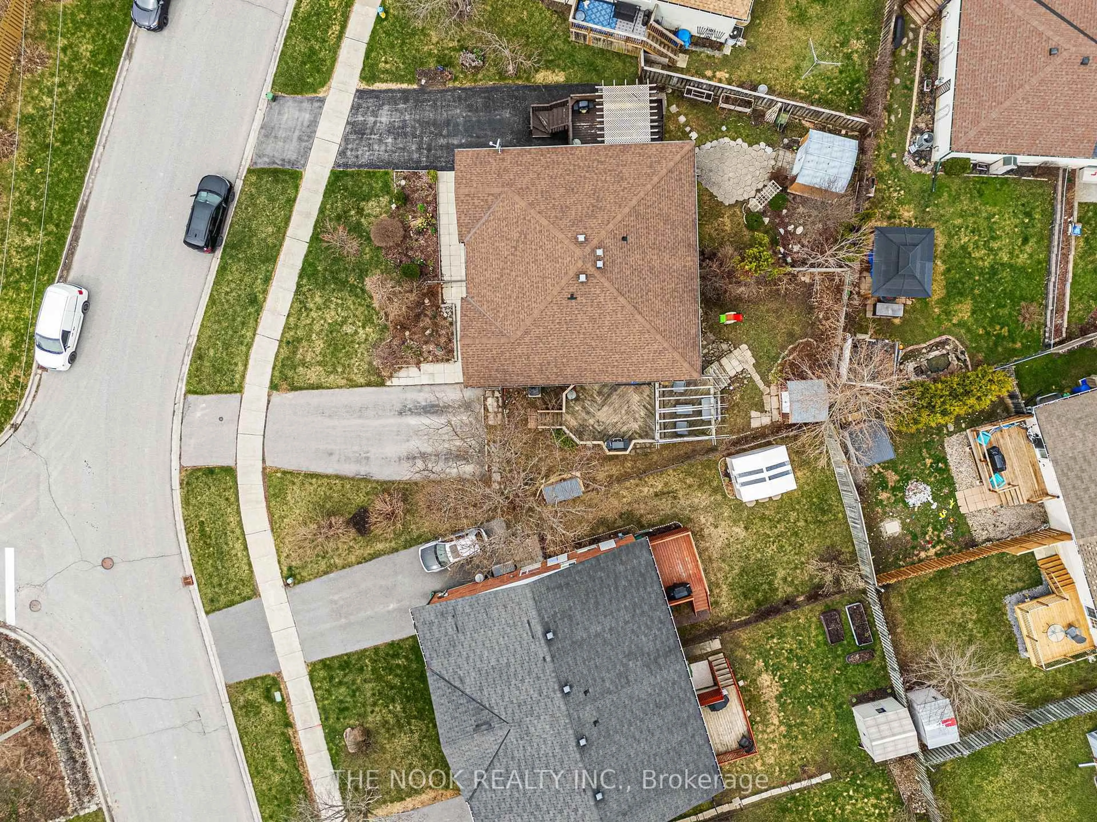 A pic from outside/outdoor area/front of a property/back of a property/a pic from drone, street for 16 Cottingham Cres, Kawartha Lakes Ontario K9V 1T9