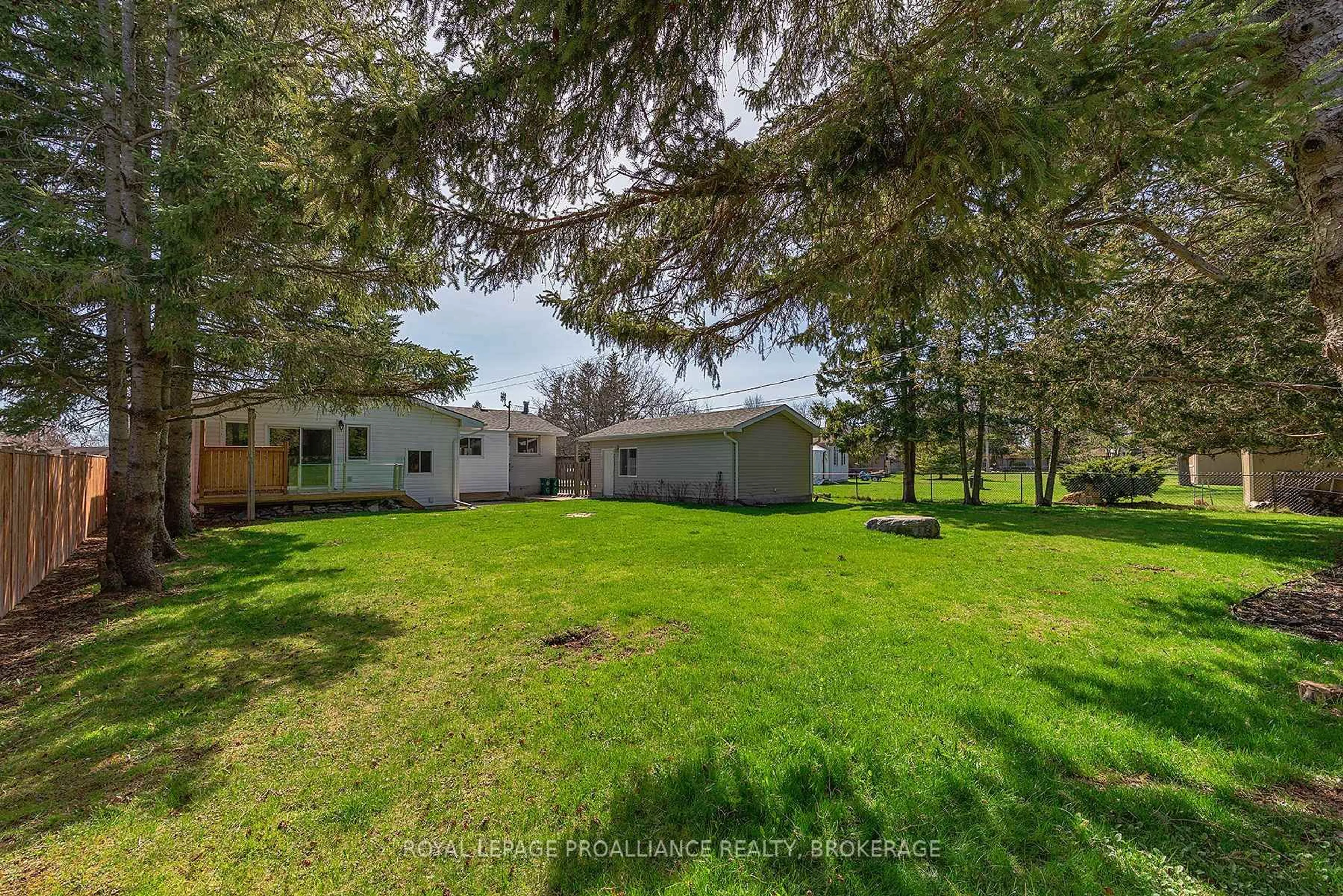 A pic from outside/outdoor area/front of a property/back of a property/a pic from drone, forest/trees view for 1084 Lincoln Dr, Kingston Ontario K7M 4Z4