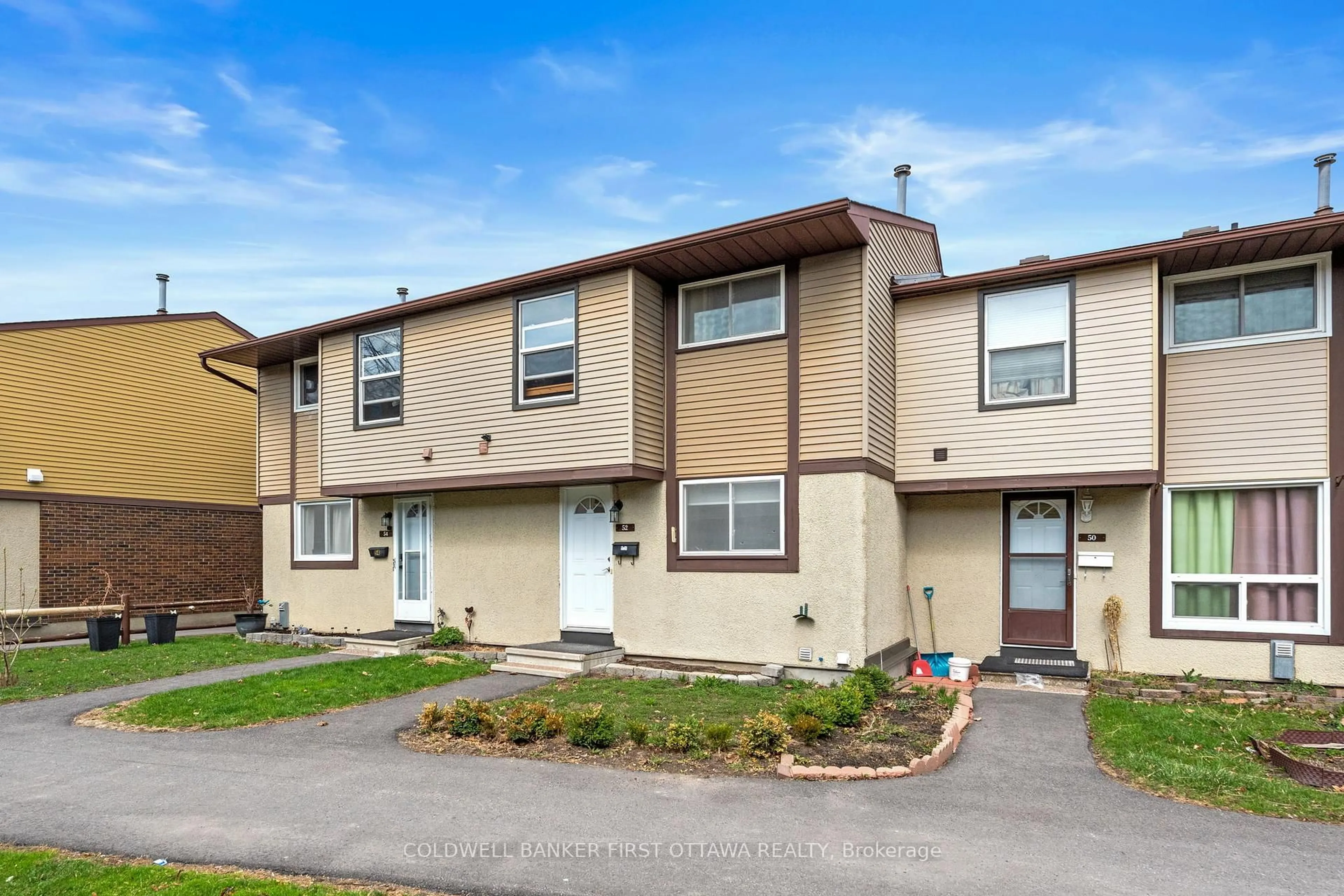 Unknown for 2570 SOUTHVALE Cres #52, Ottawa Ontario K1B 5B7