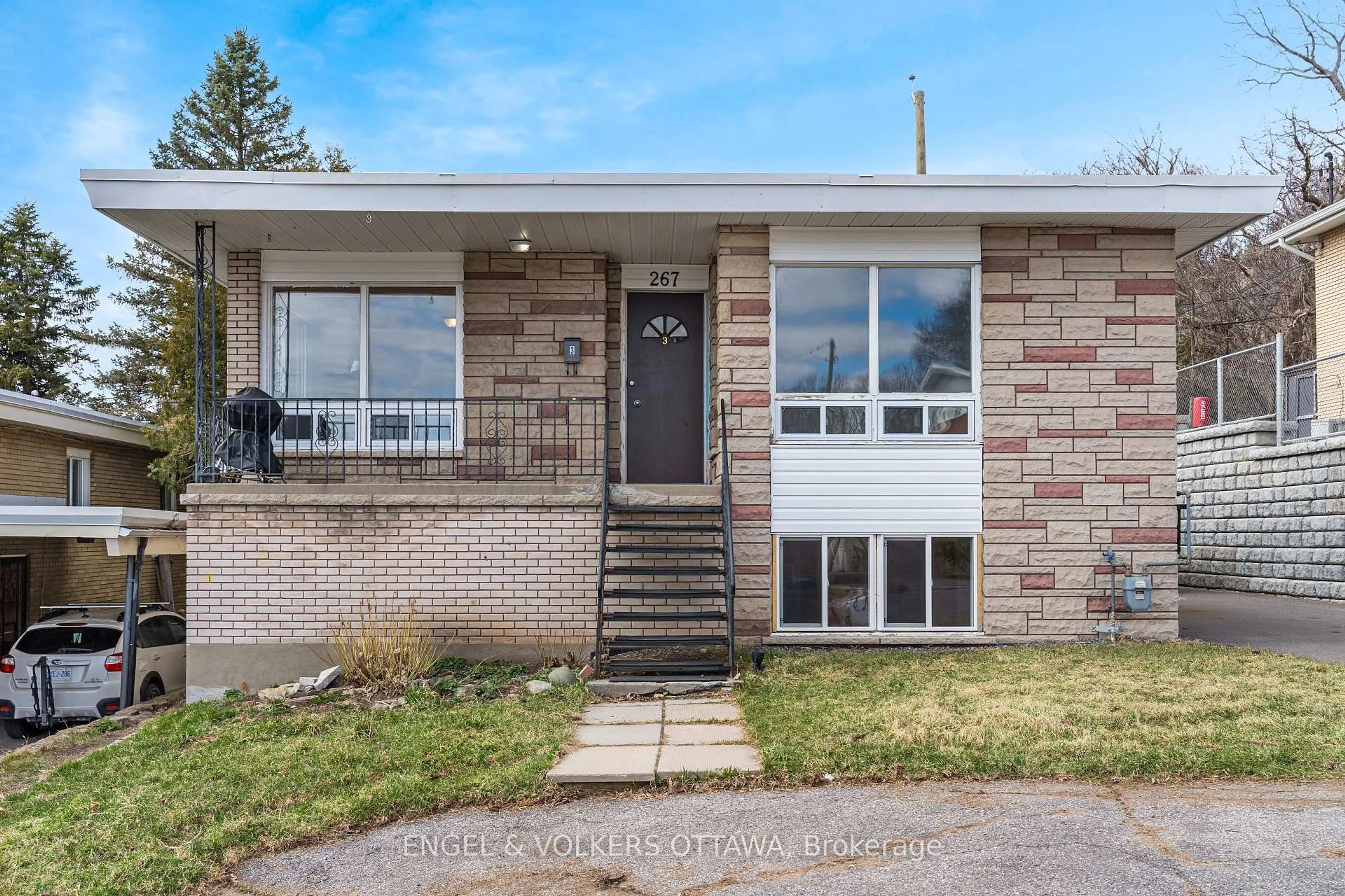 Home with brick exterior material, street for 267 MICHEL Circ, Ottawa Ontario K1L 7P4