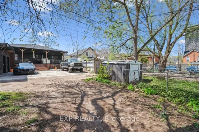 Primary image of 228 Hunter St