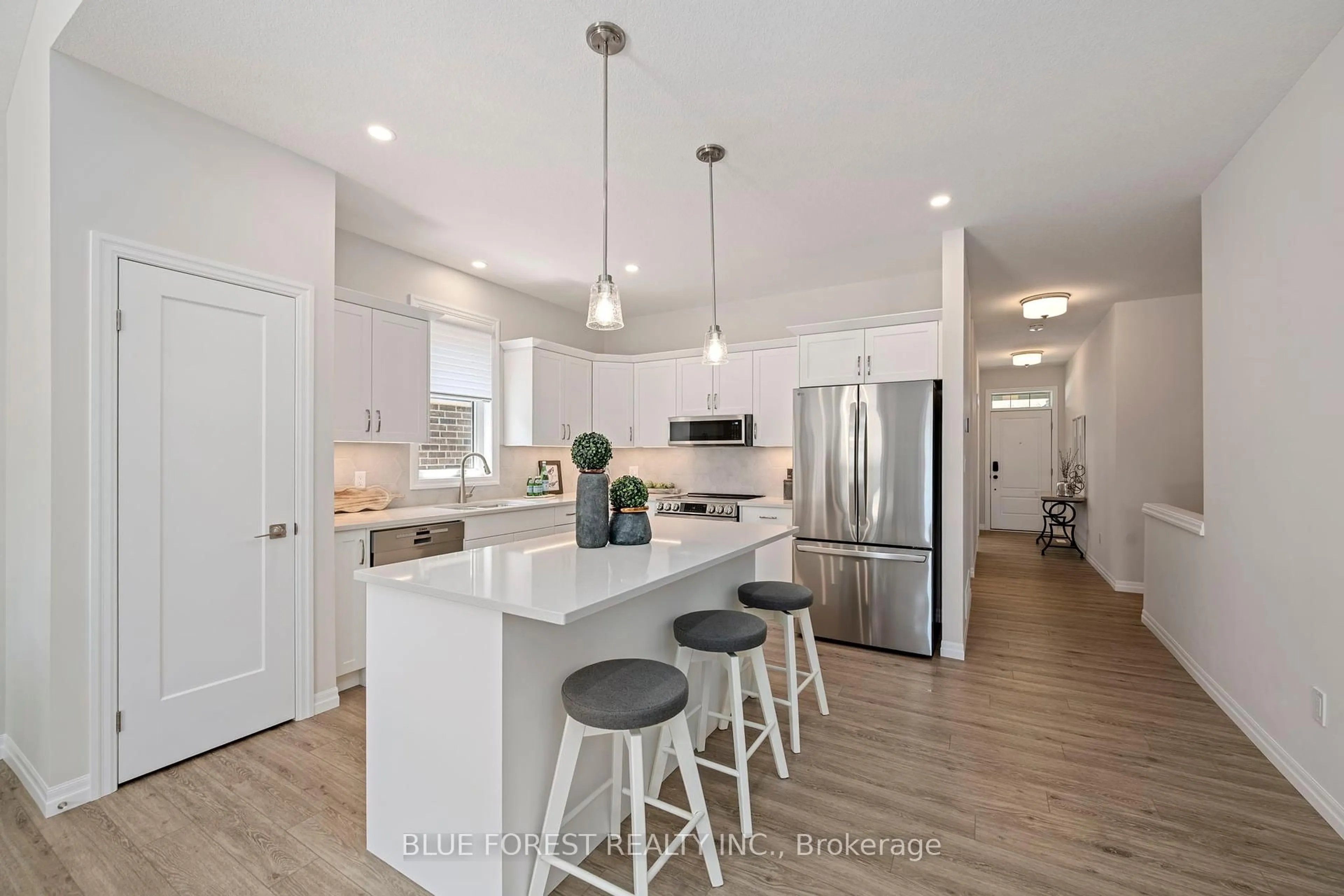 Open concept kitchen, unknown for 14 DUNNING Way, St. Thomas Ontario N5R 0P7
