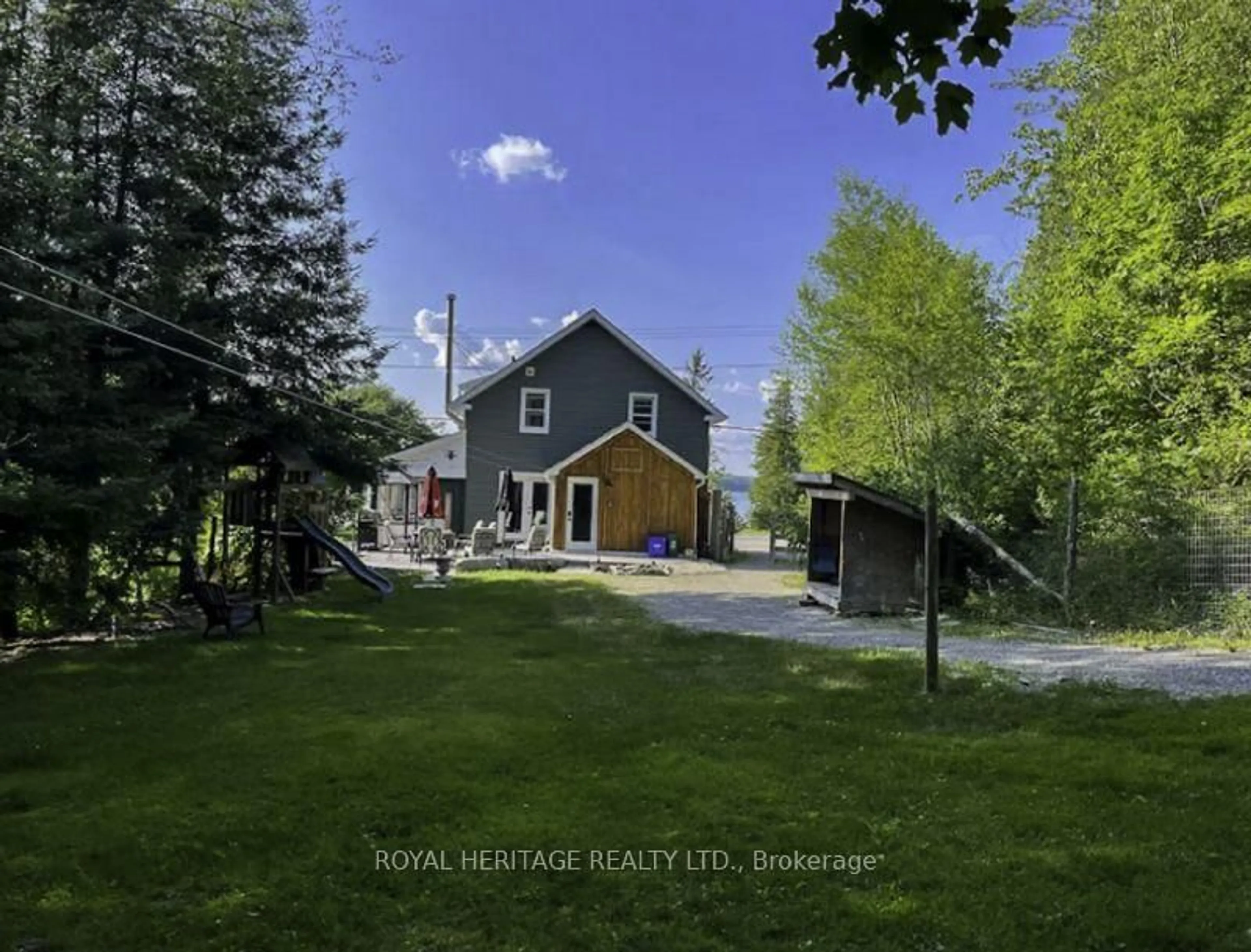 A pic from outside/outdoor area/front of a property/back of a property/a pic from drone, unknown for 1074 Lakehurst Rd, Trent Lakes Ontario K0L 2H0