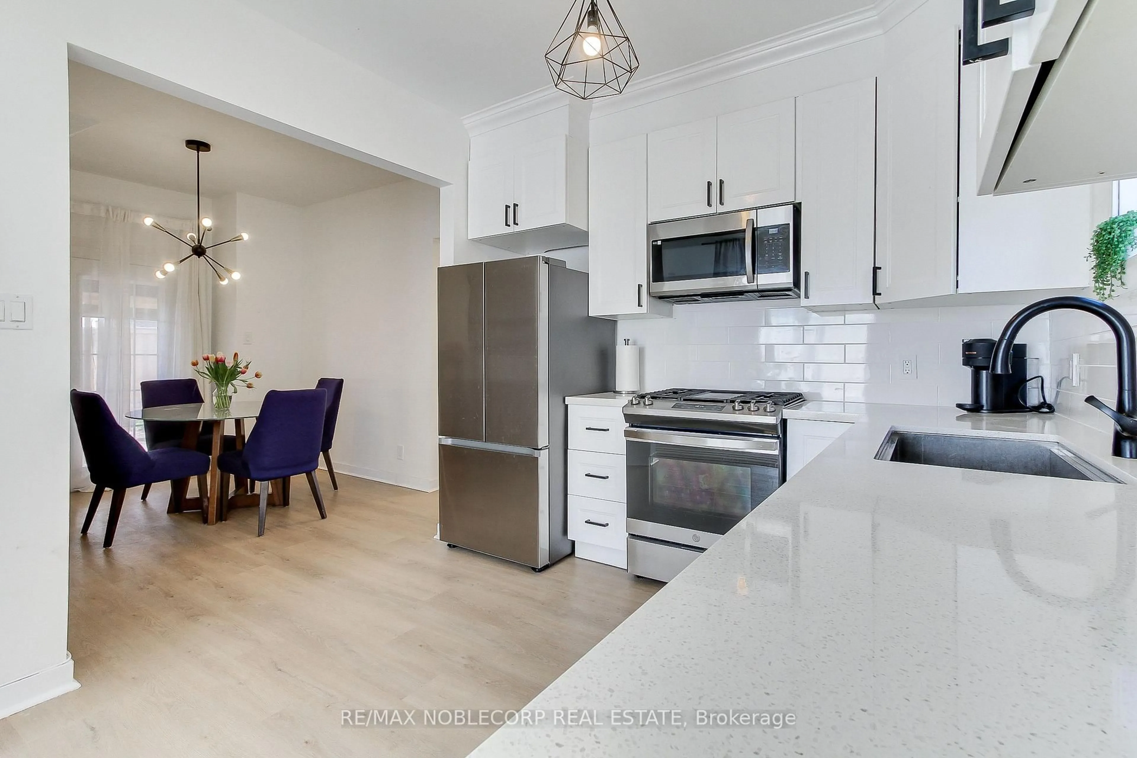 Open concept kitchen, unknown for 174 East 31st. St, Hamilton Ontario L8V 3P5