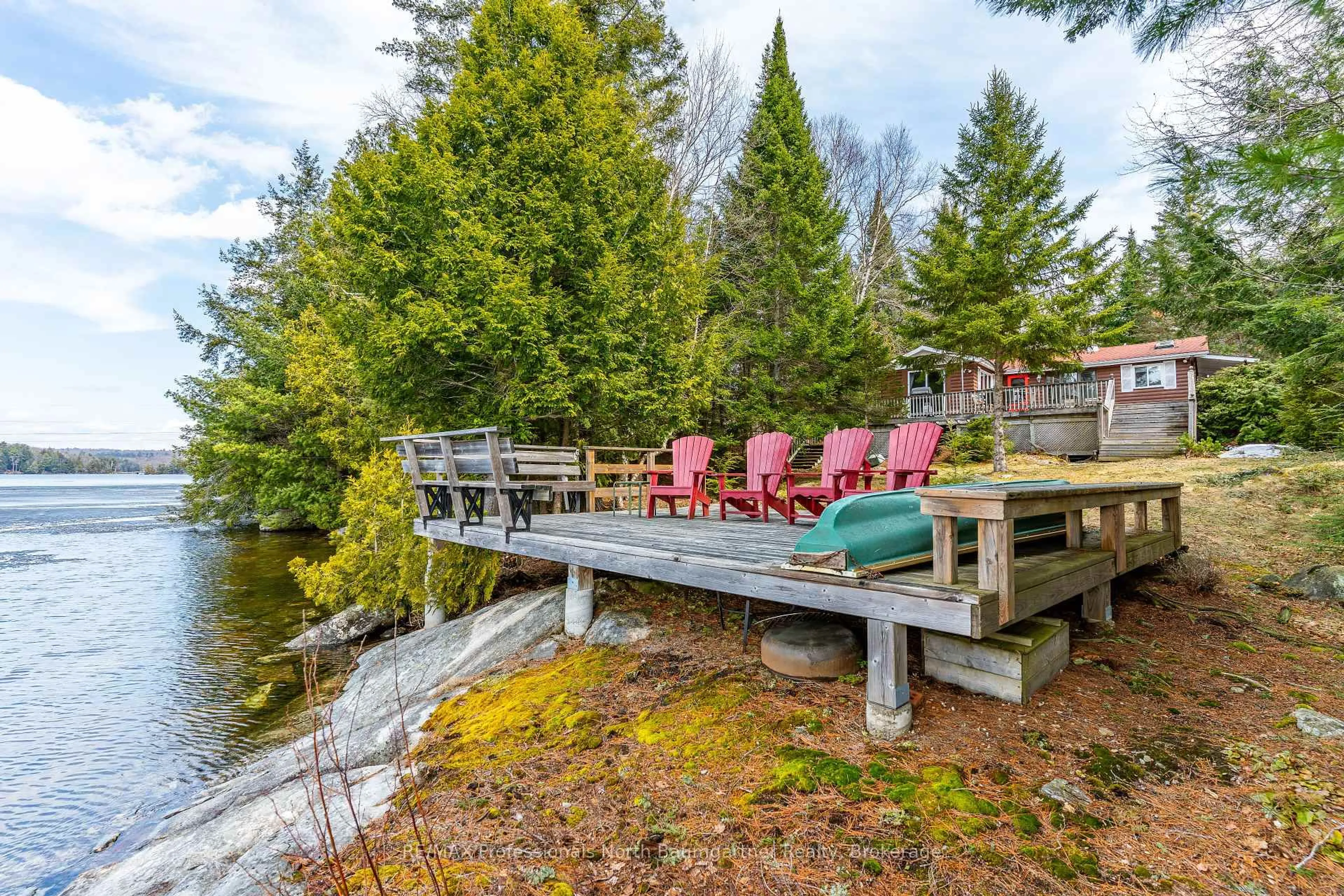 Patio, water/lake/river/ocean view for 4957 Kennisis Lake Rd, Dysart et al Ontario K0M 1S0