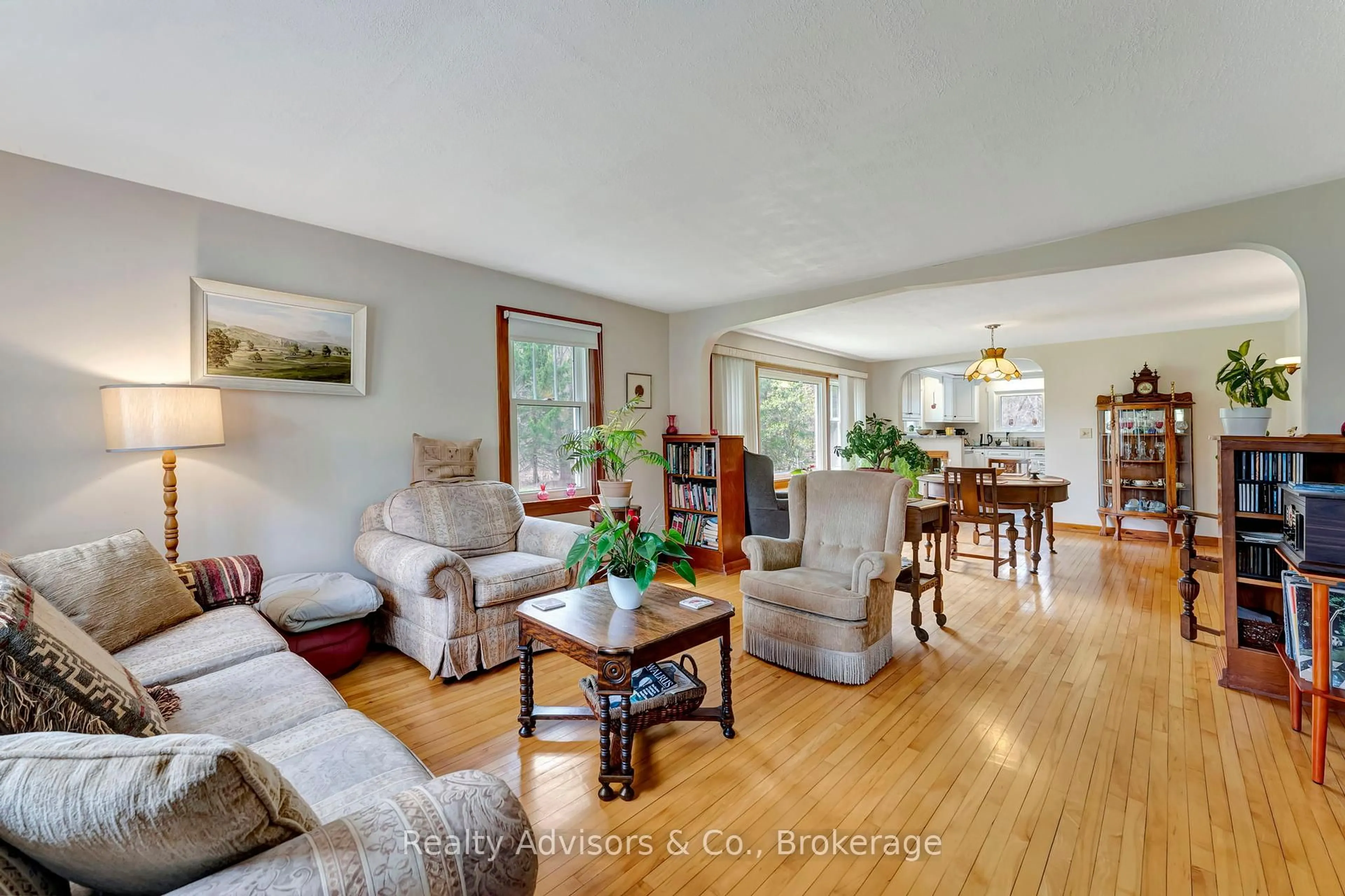 Living room with furniture, unknown for 1077 La Plante Rd, Tillsonburg Ontario N4G 4G9