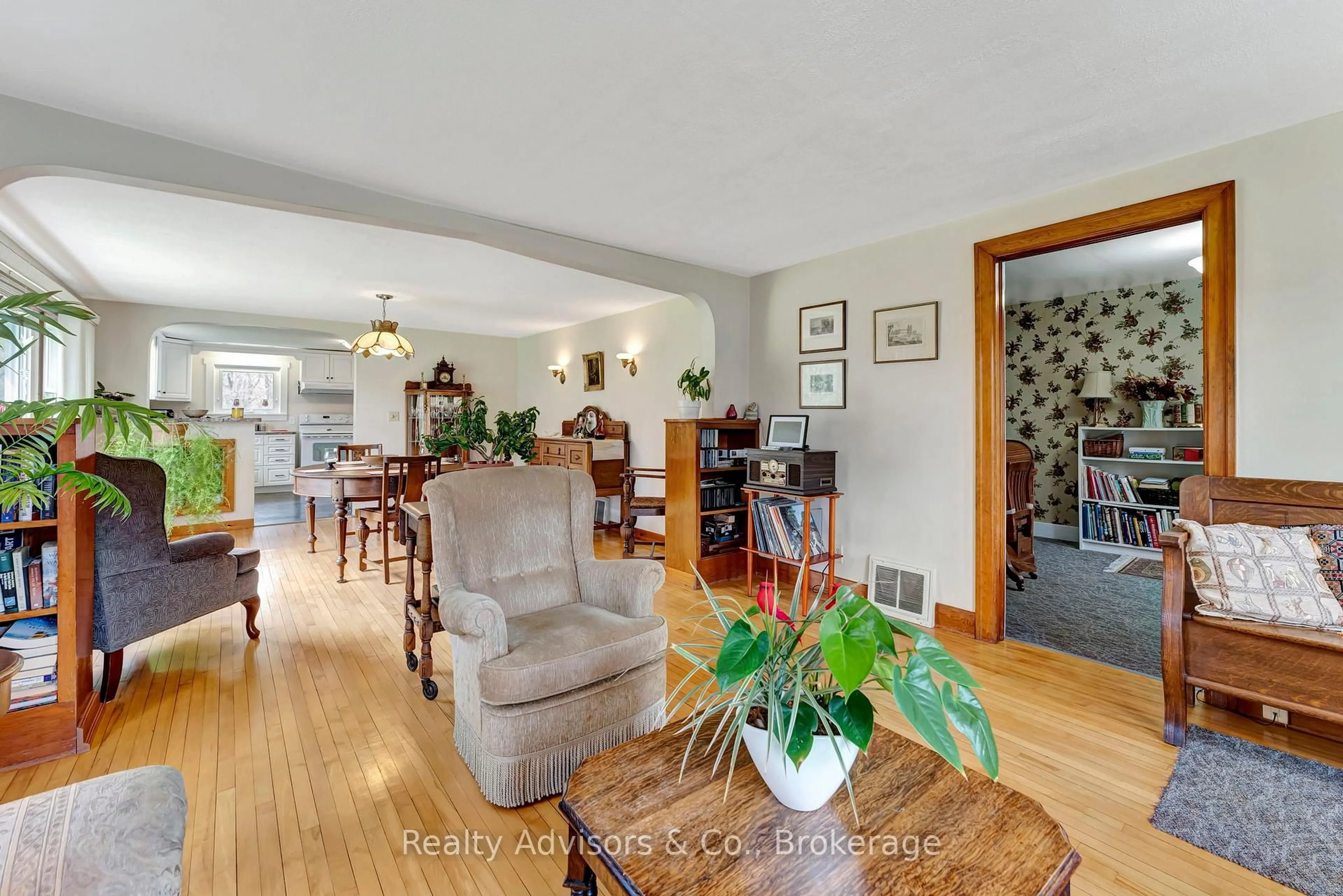 Living room with furniture, unknown for 1077 La Plante Rd, Tillsonburg Ontario N4G 4G9